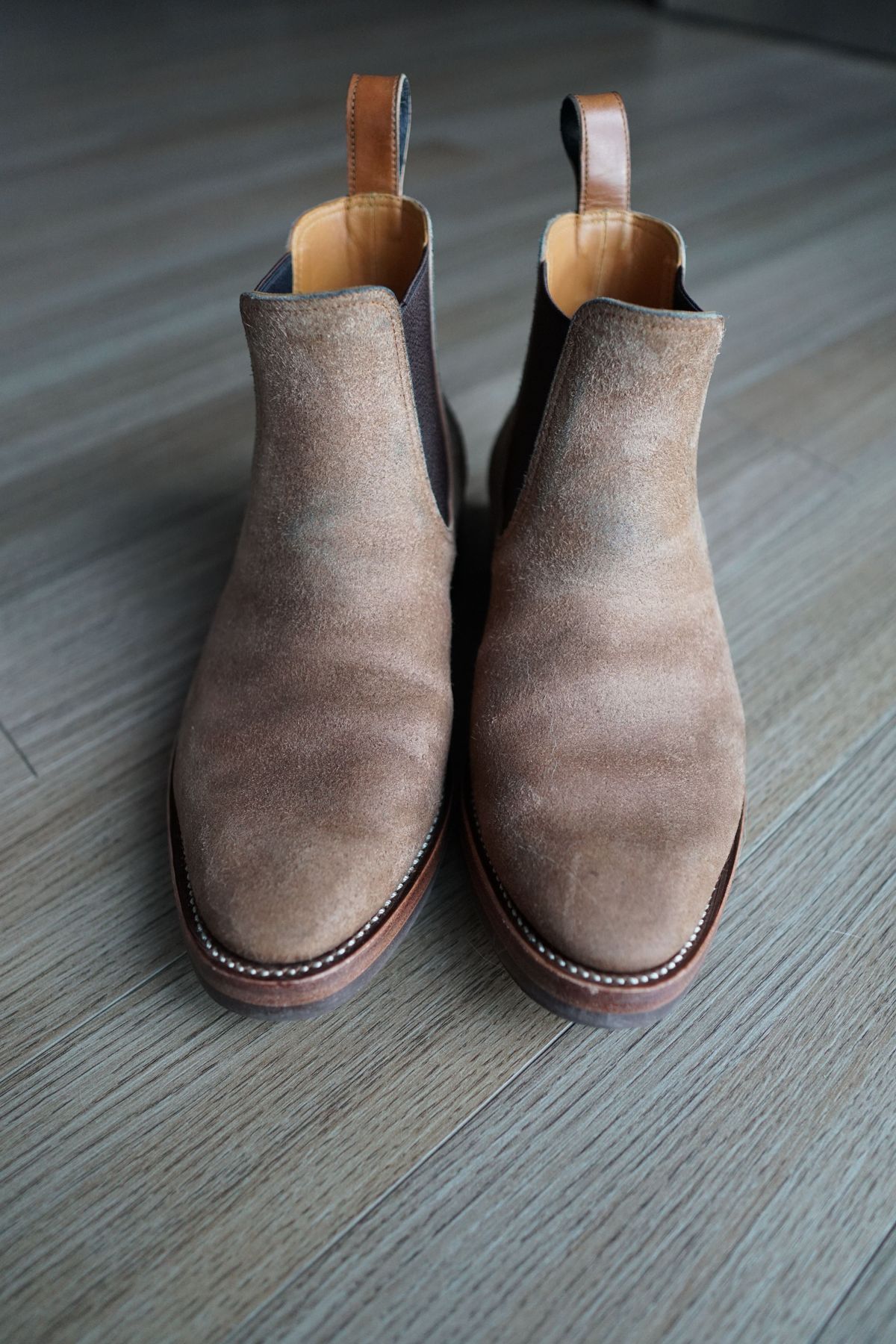 Photo by patinathunderdome on November 6, 2021 of the Benzein The Seventh Chelsea Boot in Maryam Toscanello Waxed Reverse Horsebutt.