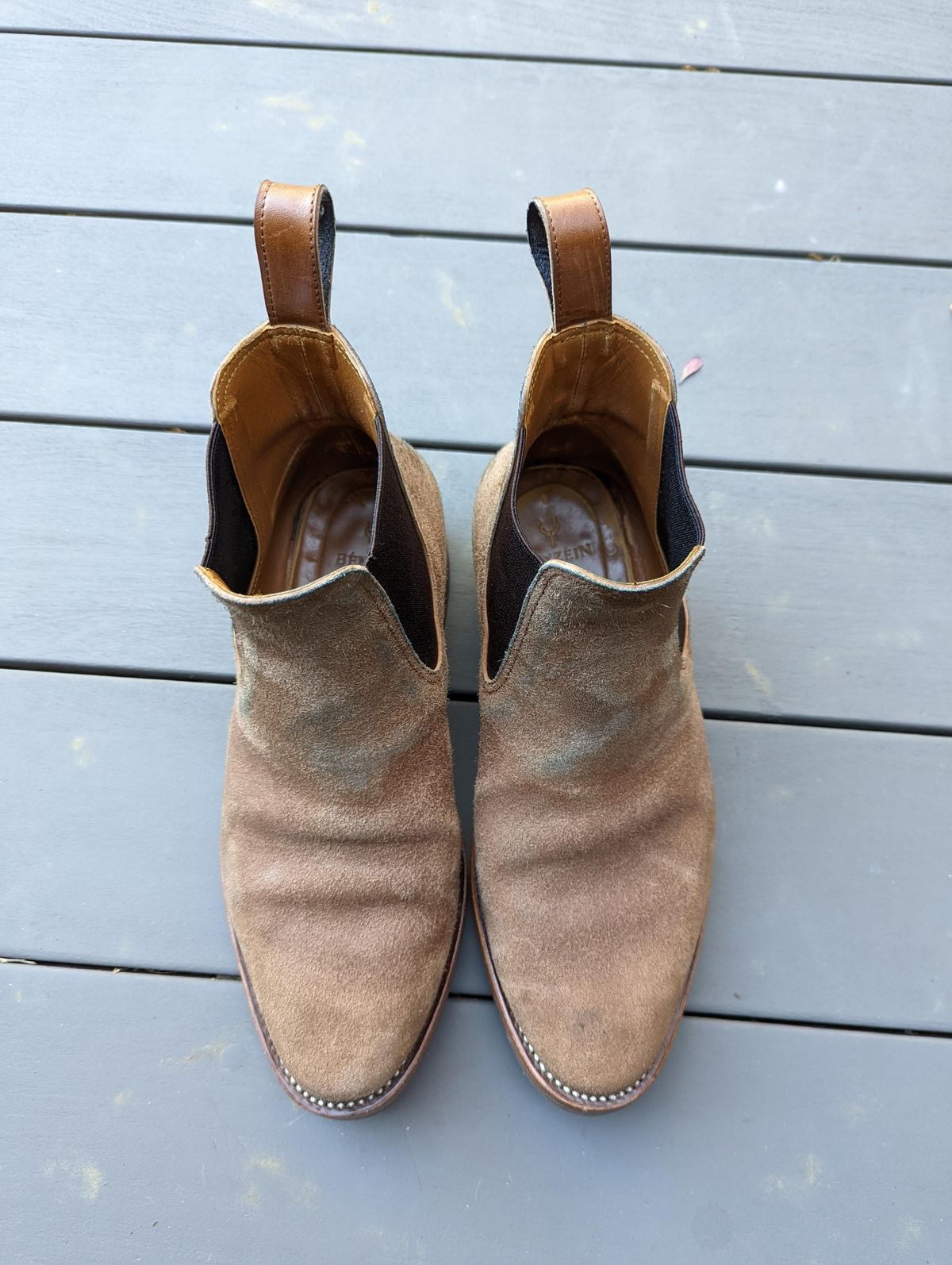 Photo by patinathunderdome on December 5, 2021 of the Benzein The Seventh Chelsea Boot in Maryam Toscanello Waxed Reverse Horsebutt.