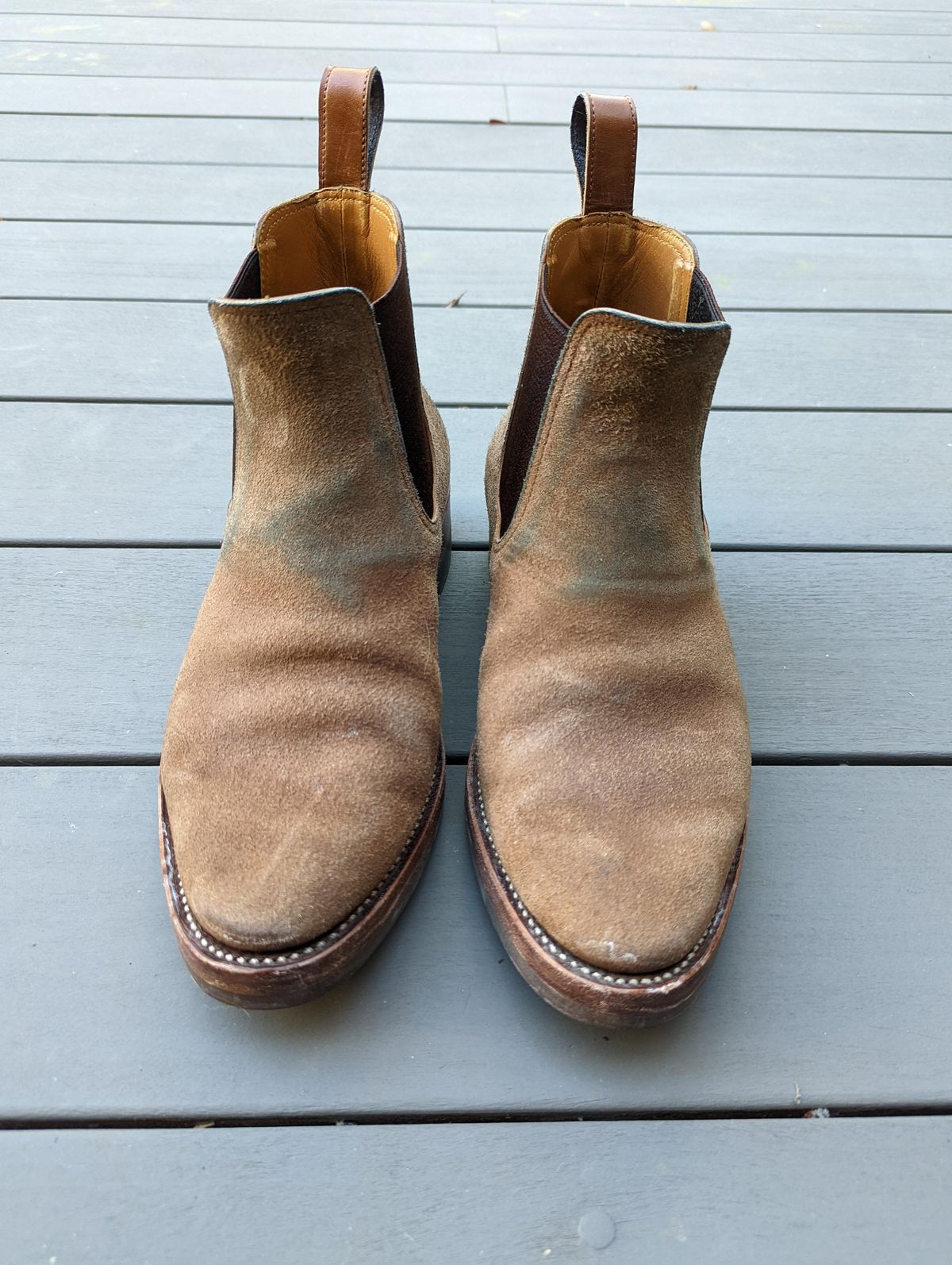 Photo by patinathunderdome on February 1, 2022 of the Benzein The Seventh Chelsea Boot in Maryam Toscanello Waxed Reverse Horsebutt.