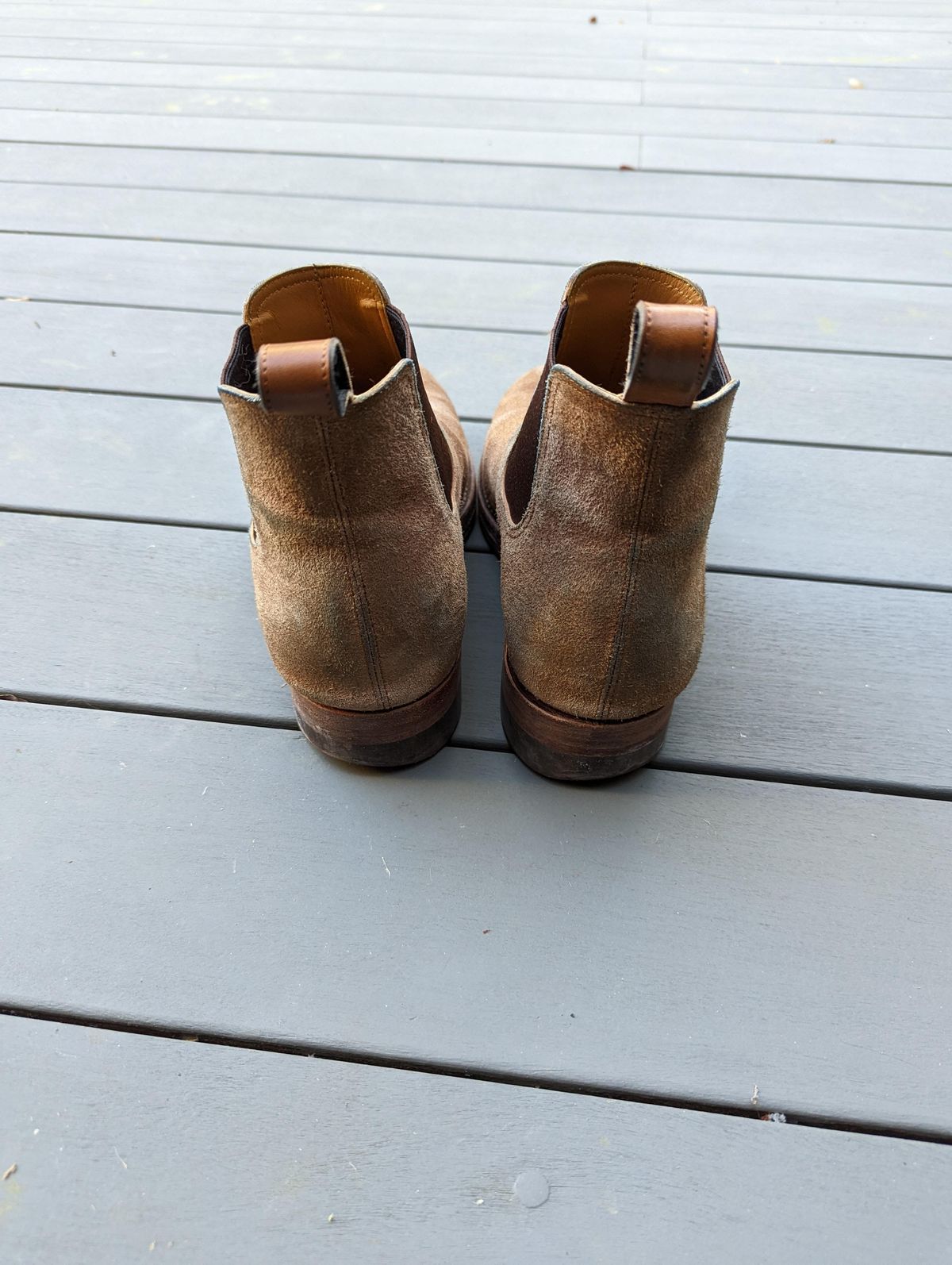 Photo by patinathunderdome on February 1, 2022 of the Benzein The Seventh Chelsea Boot in Maryam Toscanello Waxed Reverse Horsebutt.