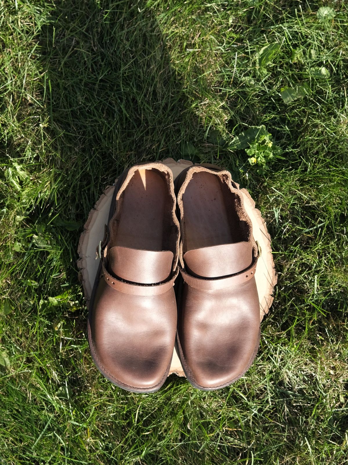 Photo by patinathunderdome on October 1, 2021 of the Aurora Shoe Co. Middle English in Horween Brown Chromexcel.