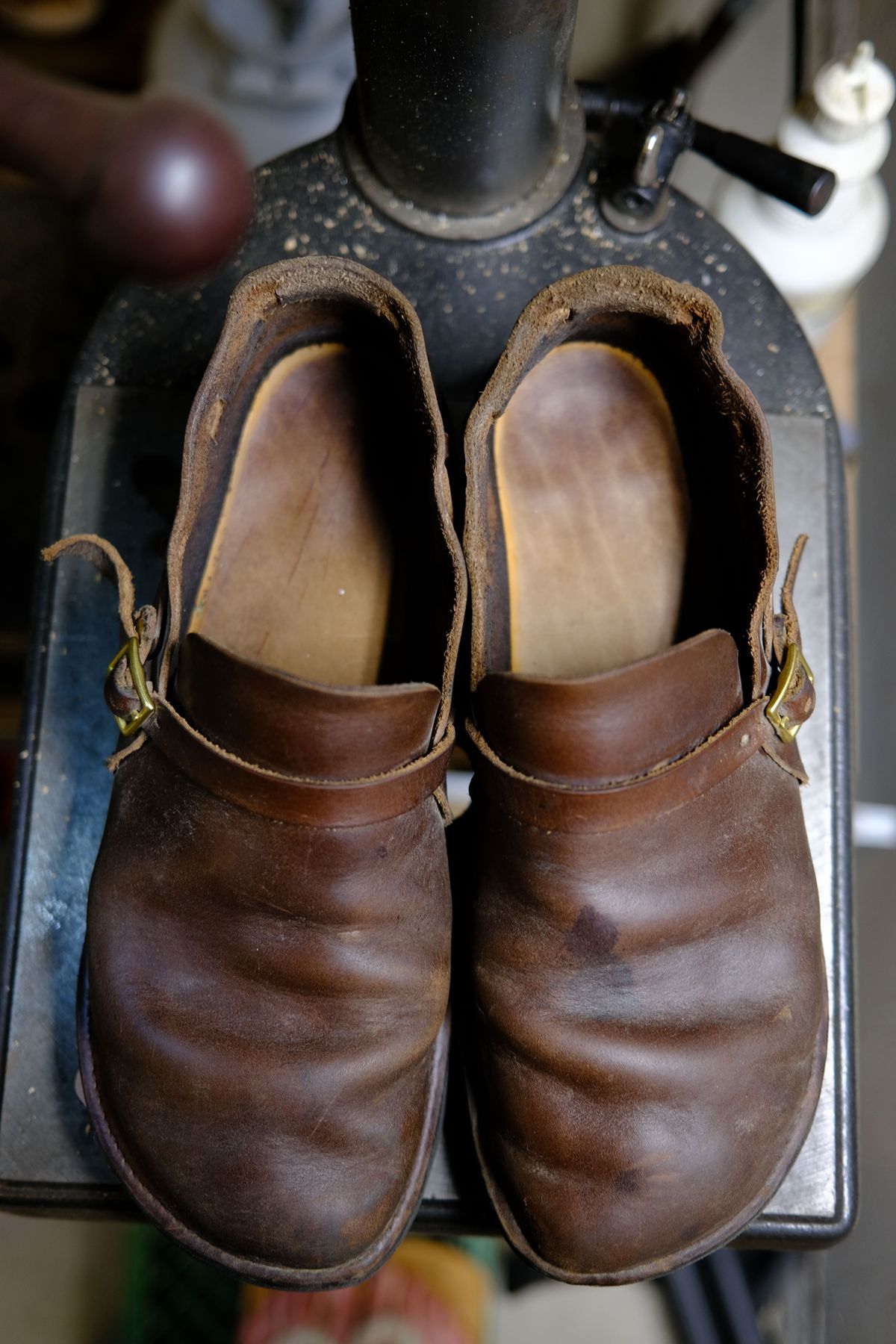 Photo by patinathunderdome on January 1, 2022 of the Aurora Shoe Co. Middle English in Horween Brown Chromexcel.