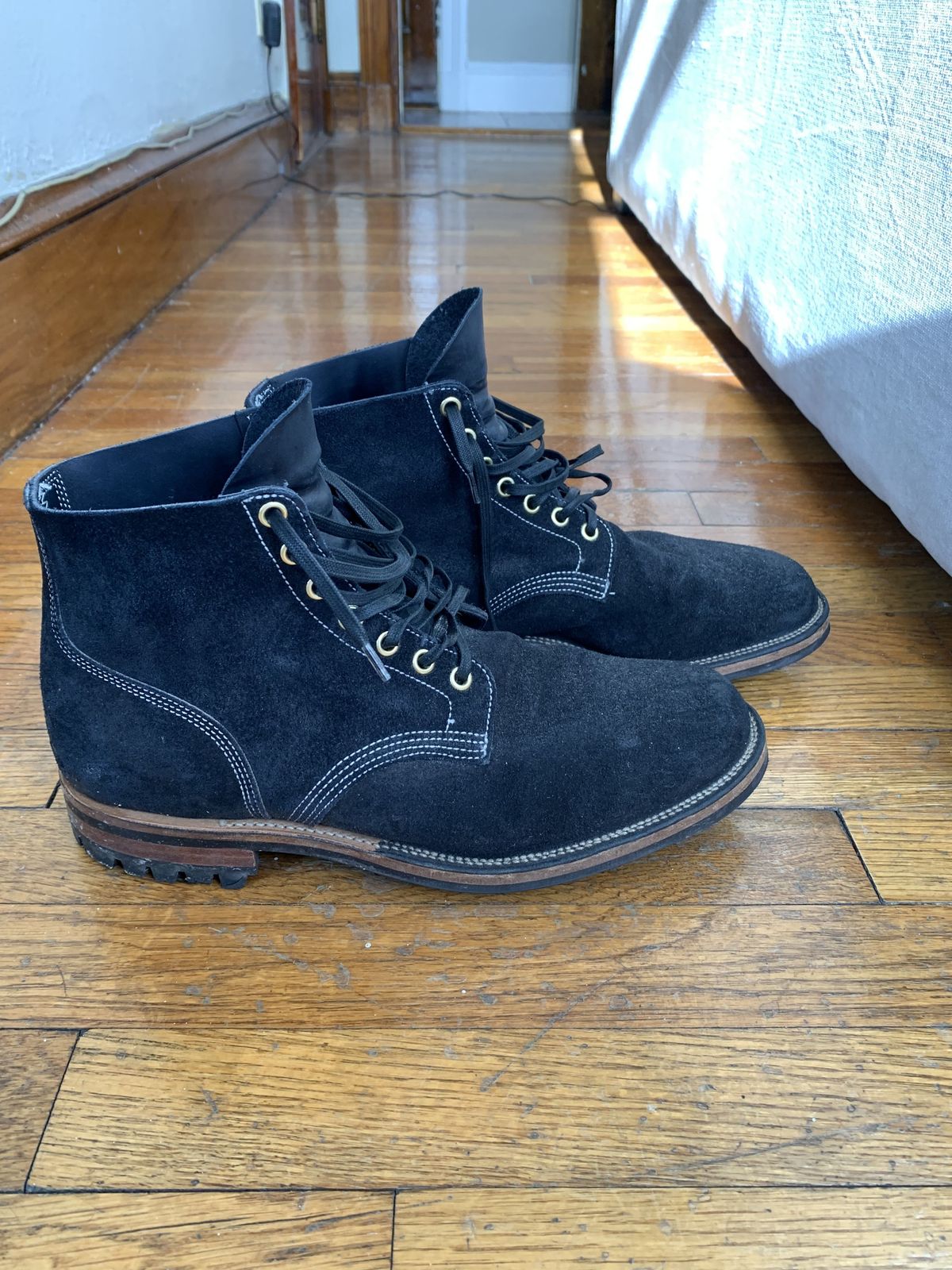 Photo by patinathunderdome on February 6, 2022 of the Viberg Boondocker in Horween Petrol Chamois Roughout.