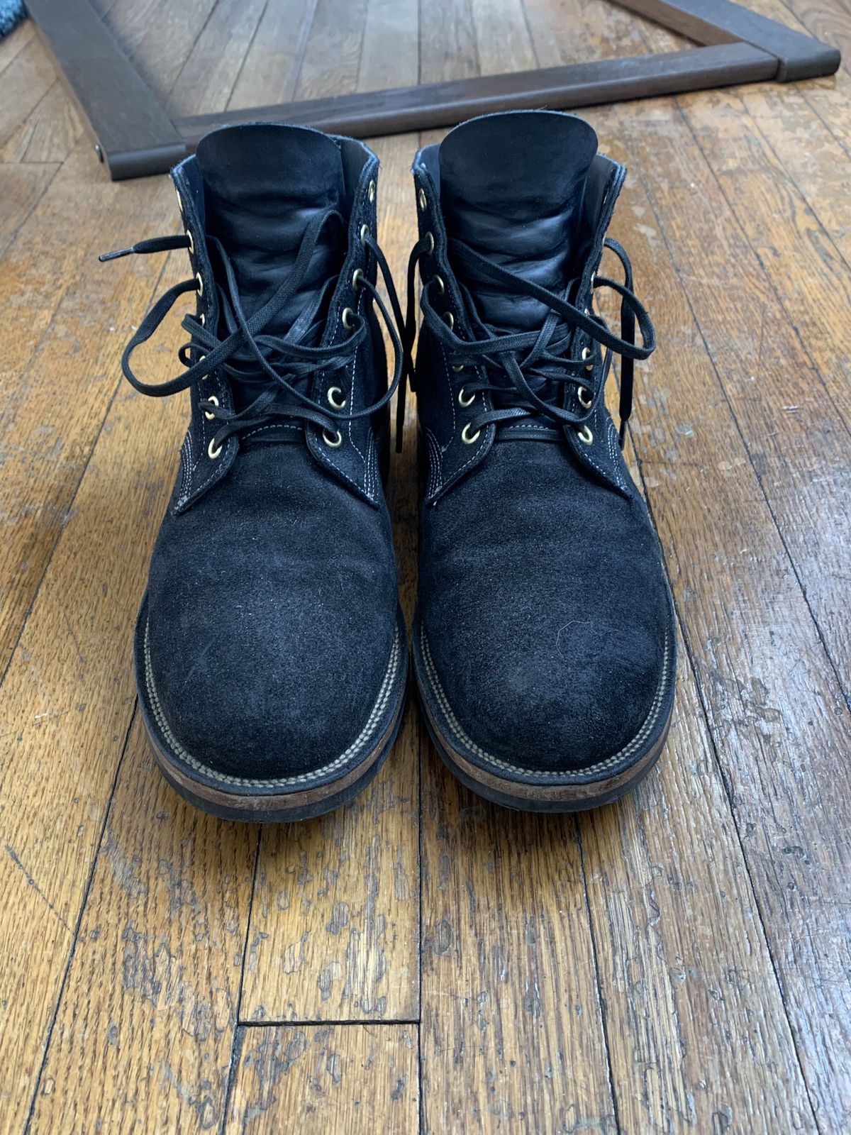 Photo by patinathunderdome on March 5, 2022 of the Viberg Boondocker in Horween Petrol Chamois Roughout.