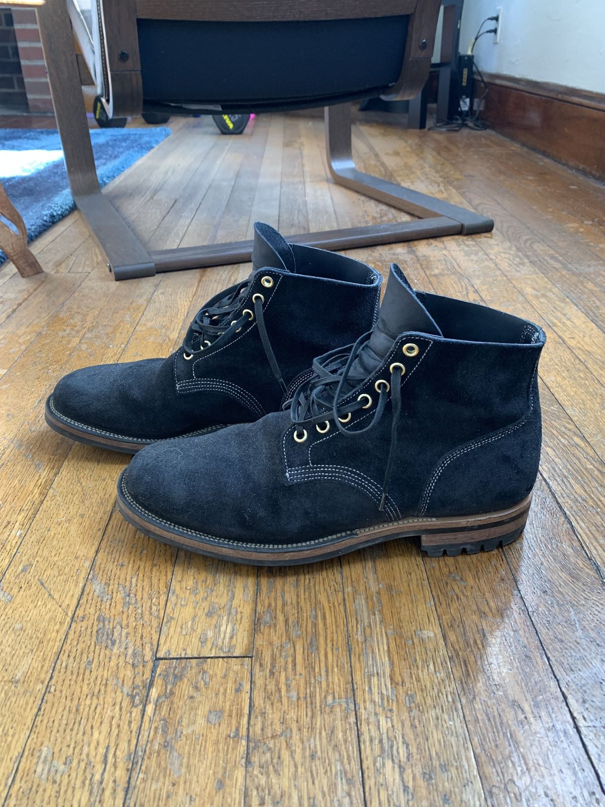 Photo by patinathunderdome on March 5, 2022 of the Viberg Boondocker in Horween Petrol Chamois Roughout.