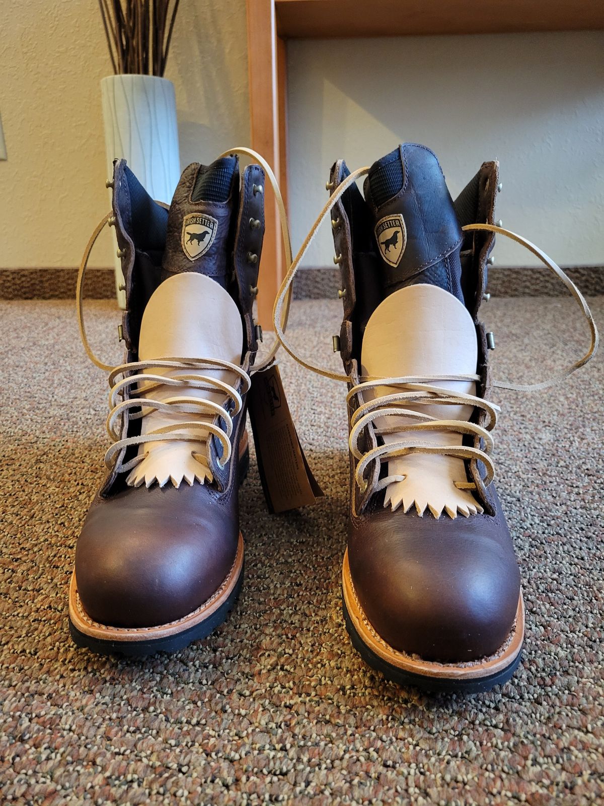 Photo by patinathunderdome on October 1, 2021 of the Irish Setter Mesabi in Brown Full Grain Waterproof.