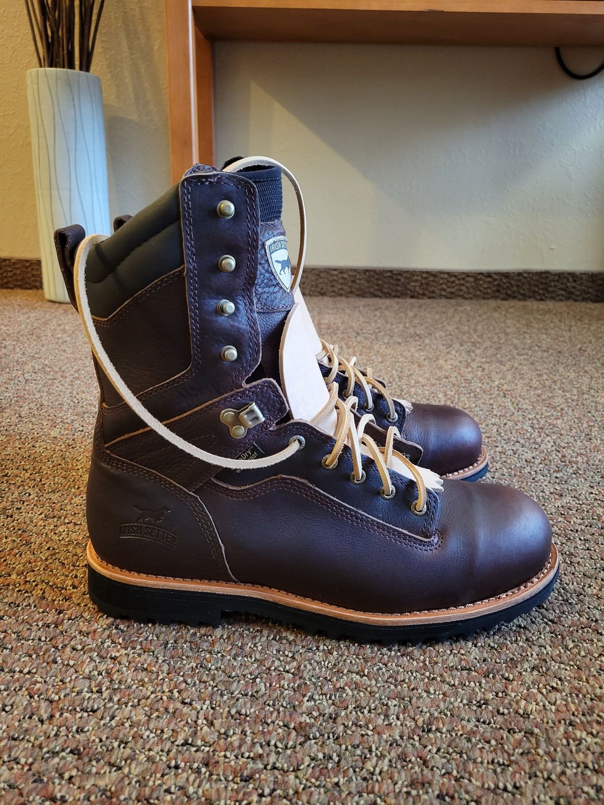 Photo by patinathunderdome on October 1, 2021 of the Irish Setter Mesabi in Brown Full Grain Waterproof.