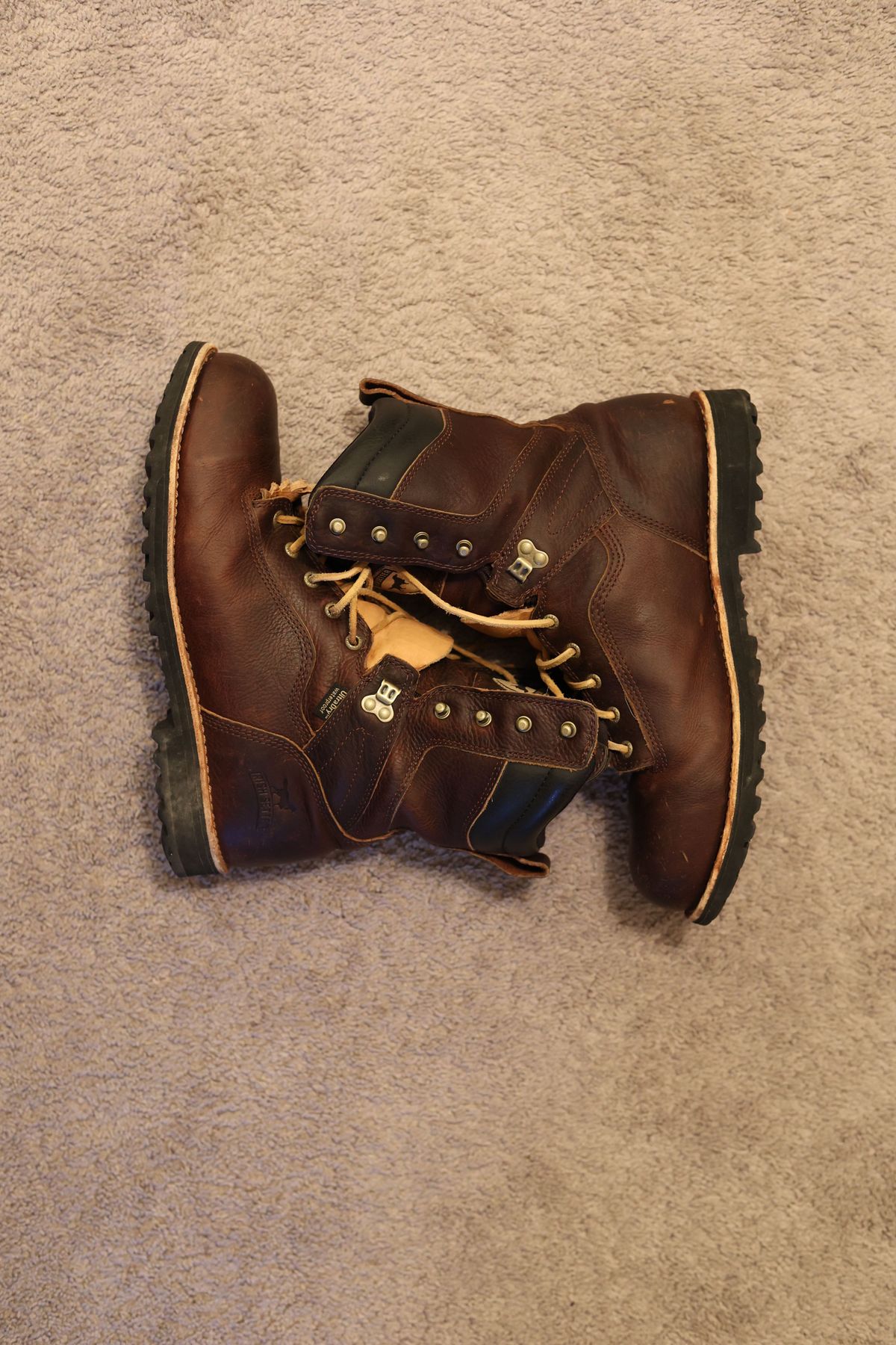 Photo by patinathunderdome on December 1, 2021 of the Irish Setter Mesabi in Brown Full Grain Waterproof.