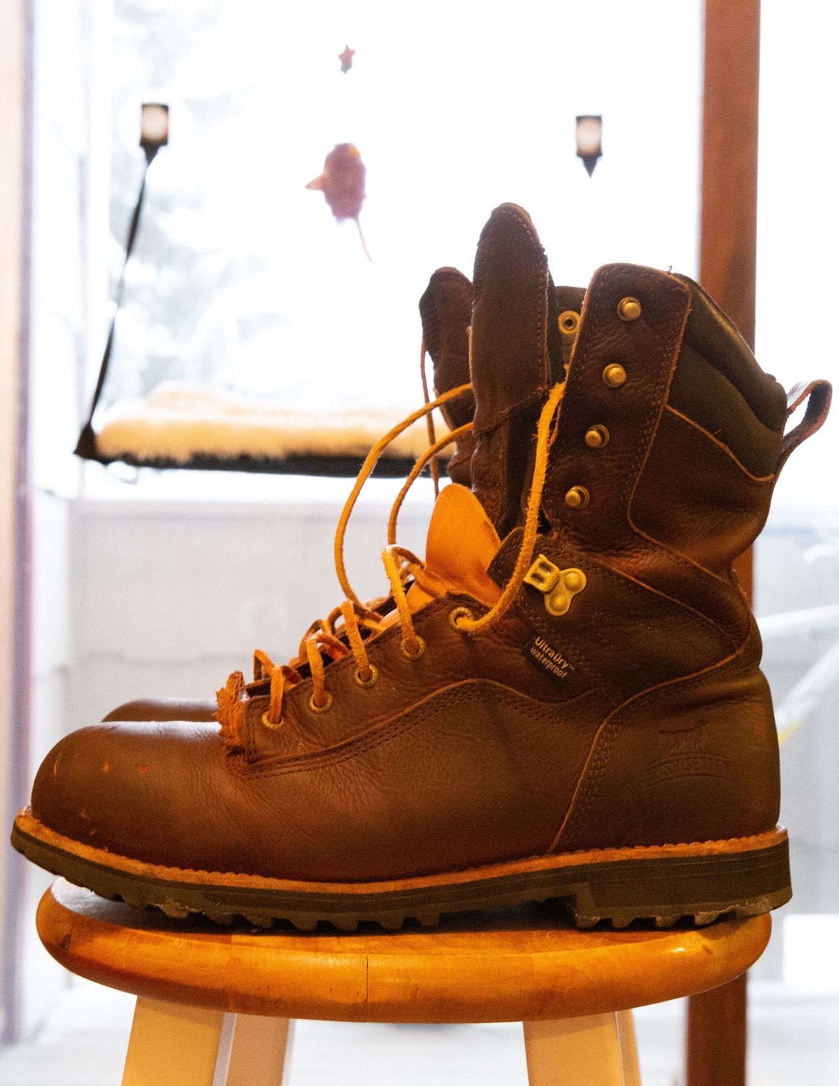 Photo by patinathunderdome on February 1, 2022 of the Irish Setter Mesabi in Brown Full Grain Waterproof.