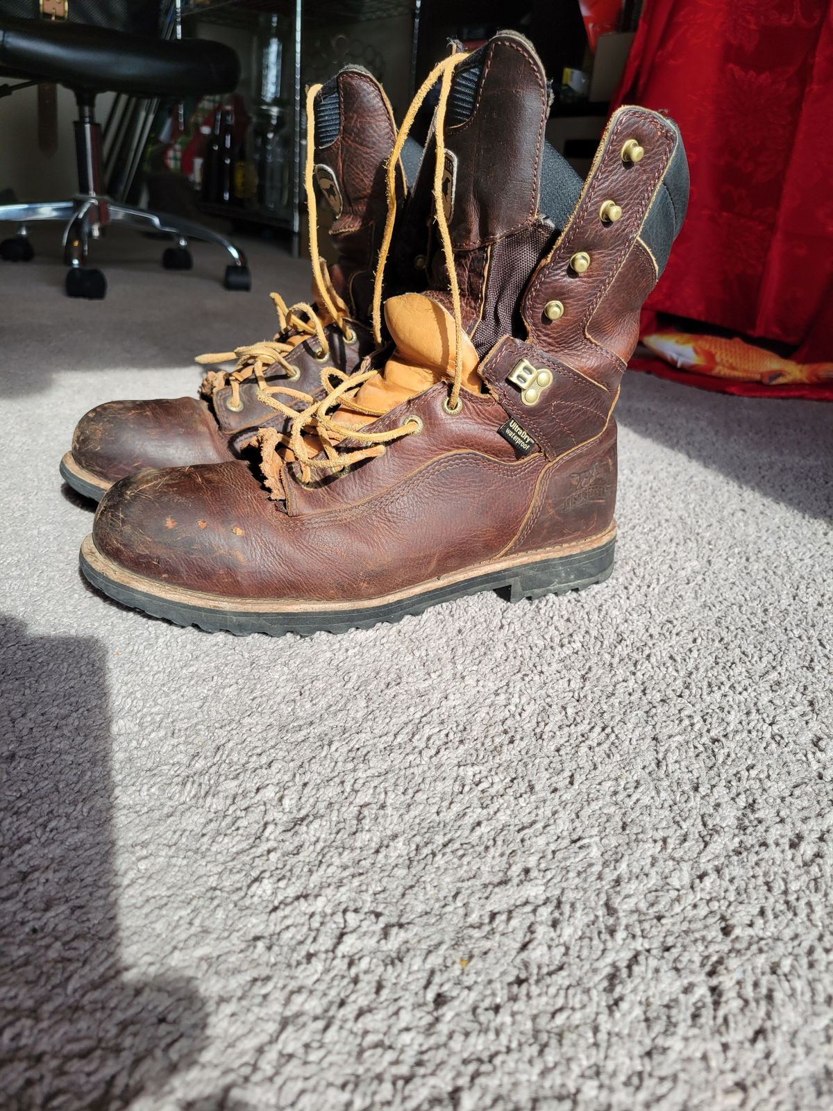 Photo by patinathunderdome on April 1, 2022 of the Irish Setter Mesabi in Brown Full Grain Waterproof.