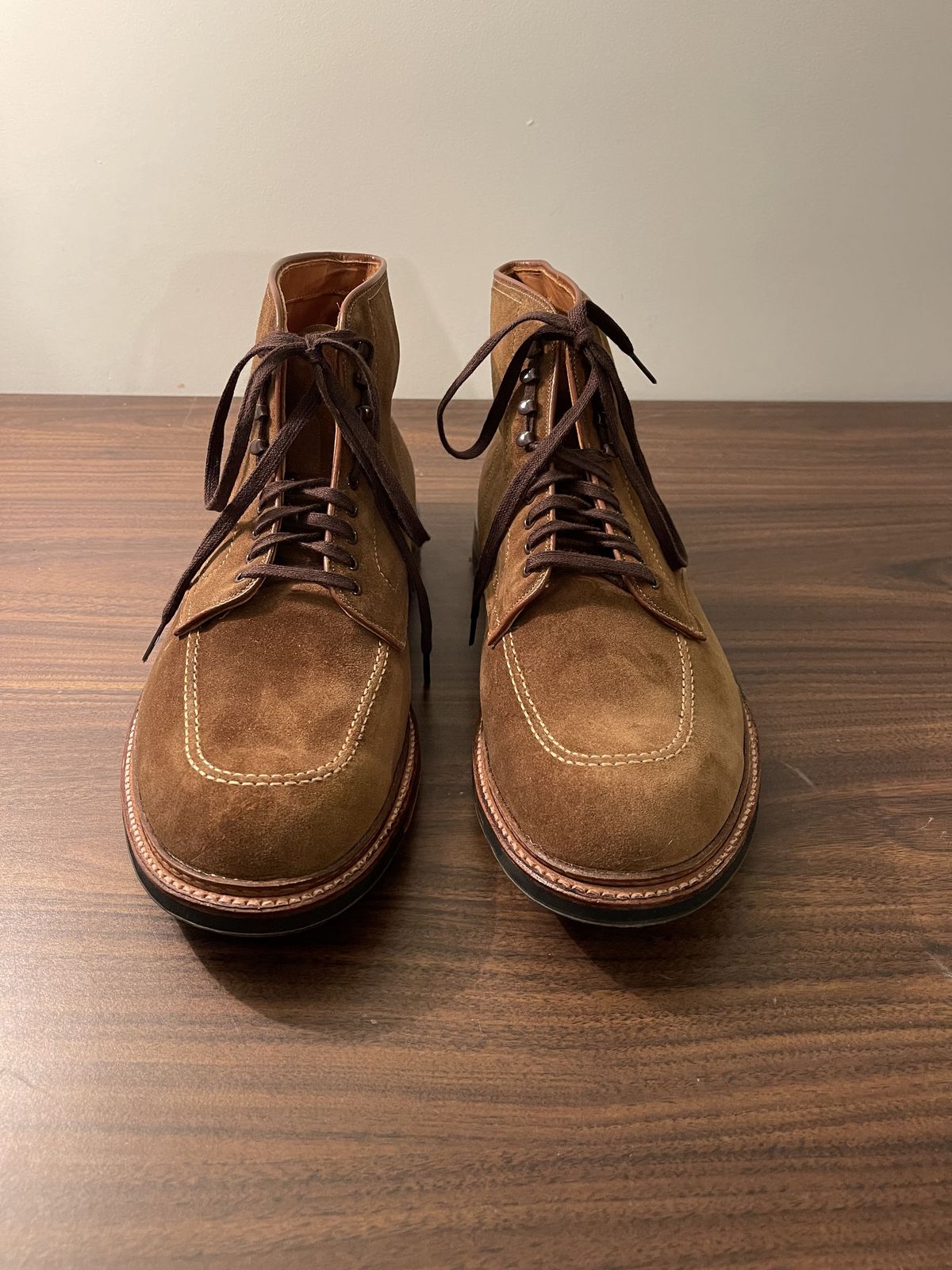 Photo by patinathunderdome on October 3, 2021 of the Alden Indy Boot in C.F. Stead Snuff Repello Calf Suede.