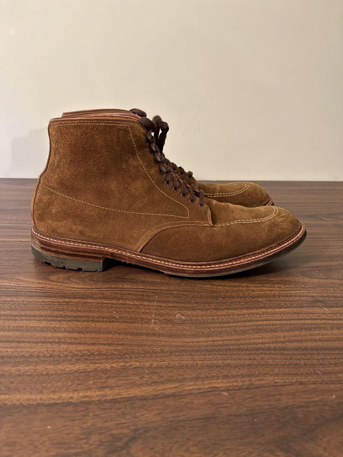 Photo by patinathunderdome on November 1, 2021 of the Alden Indy Boot in C.F. Stead Snuff Repello Calf Suede.