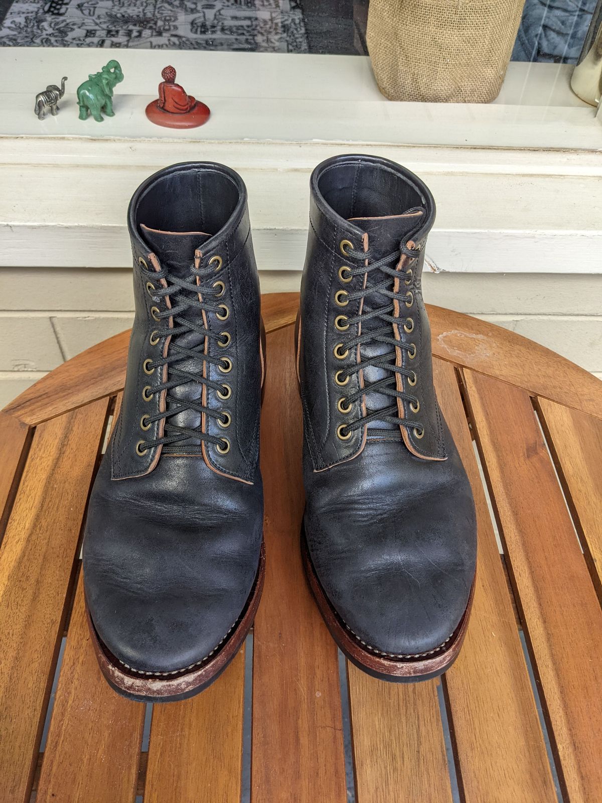 Photo by patinathunderdome on December 3, 2021 of the Benzein Kanon Boot in Maryam Black Horsehide.