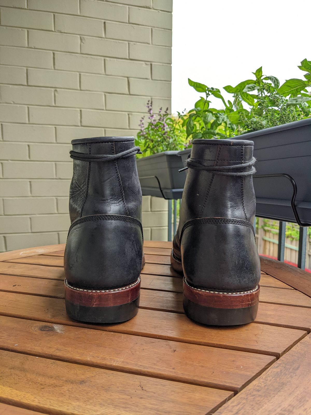 Photo by patinathunderdome on January 4, 2022 of the Benzein Kanon Boot in Maryam Black Horsehide.
