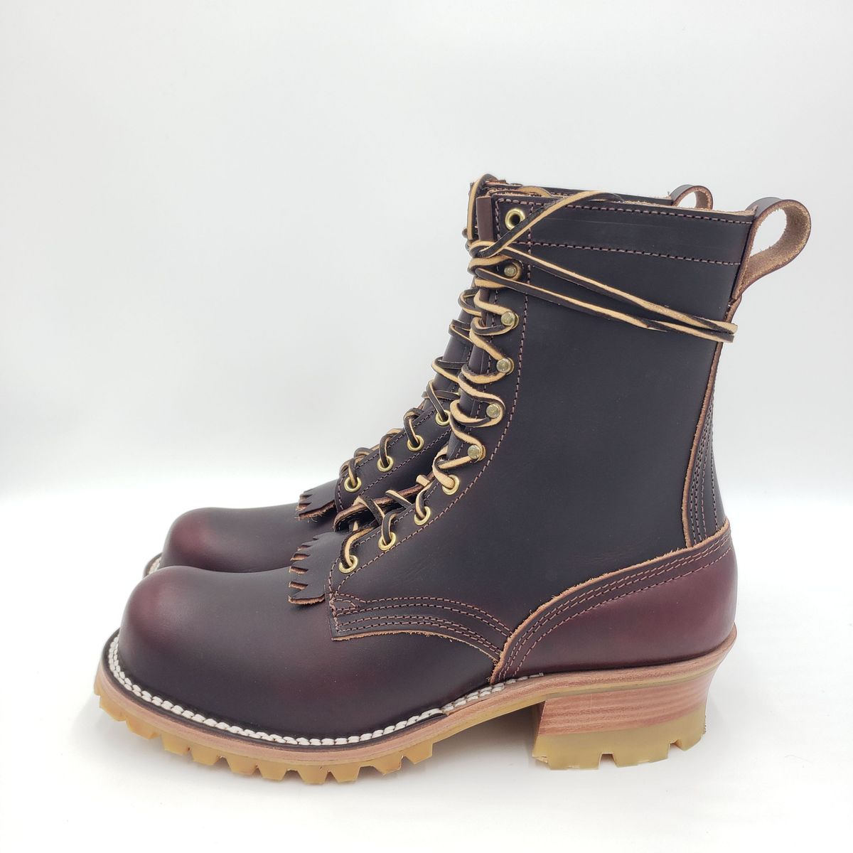 Photo by patinathunderdome on October 1, 2021 of the Nicks Urban Logger in Wickett & Craig Burgundy Oiled Latigo.