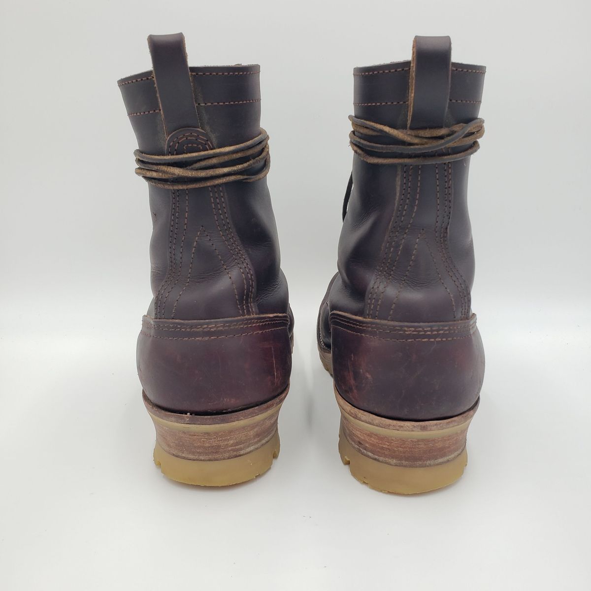 Photo by patinathunderdome on November 1, 2021 of the Nicks Urban Logger in Wickett & Craig Burgundy Oiled Latigo.