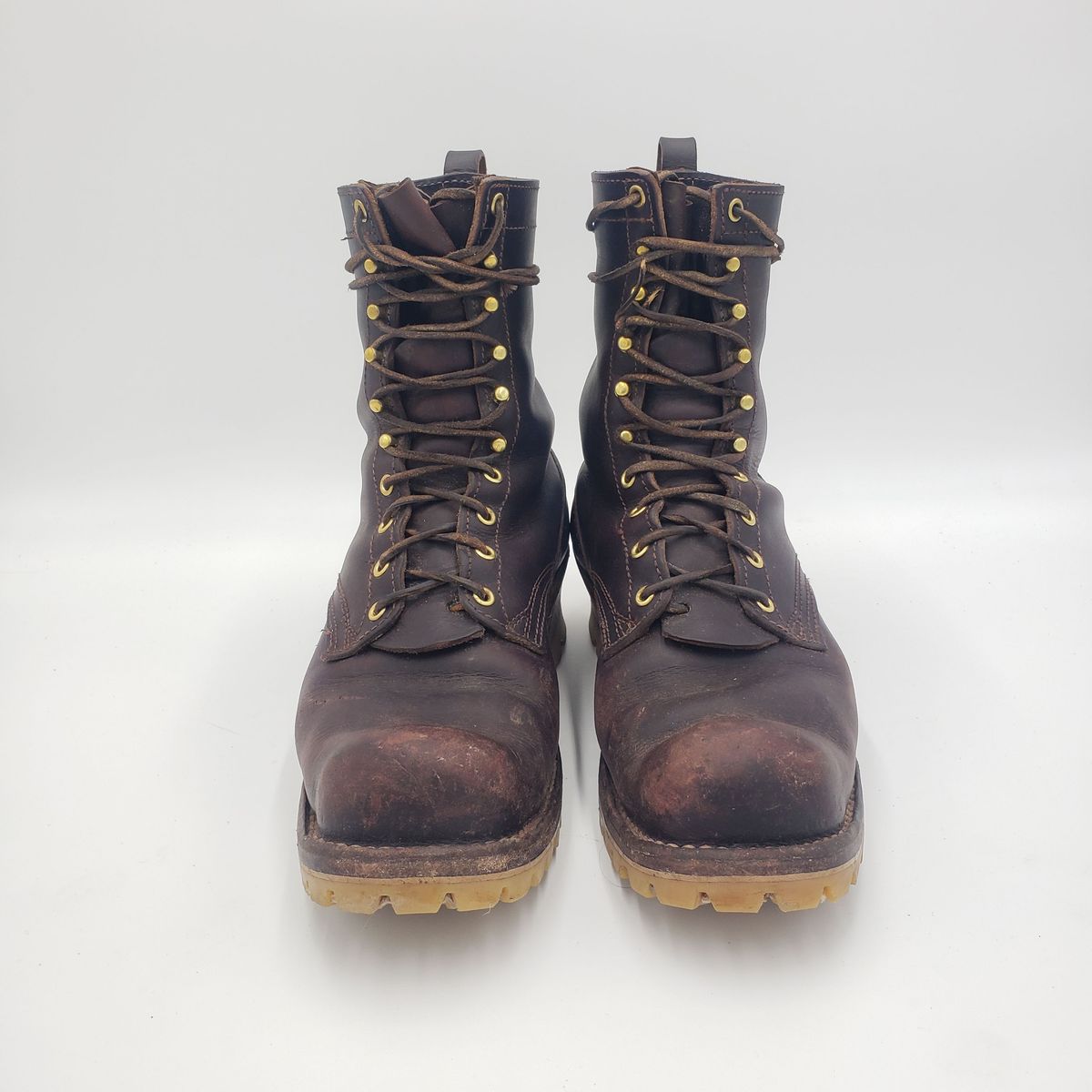 Photo by patinathunderdome on December 2, 2021 of the Nicks Urban Logger in Wickett & Craig Burgundy Oiled Latigo.