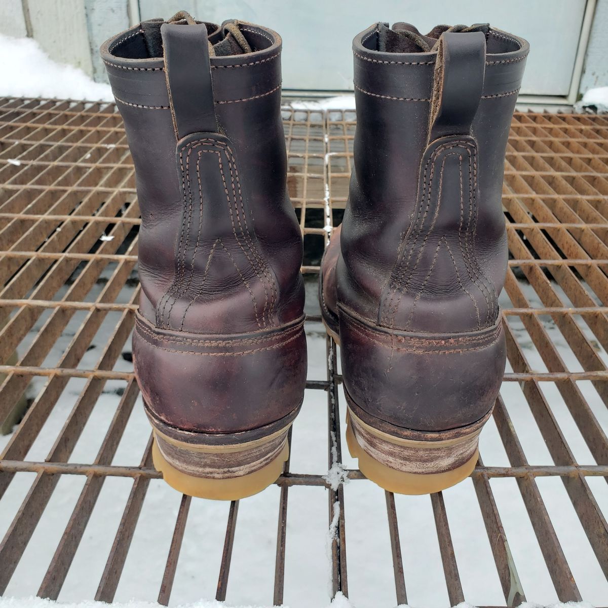 Photo by patinathunderdome on January 6, 2022 of the Nicks Urban Logger in Wickett & Craig Burgundy Oiled Latigo.