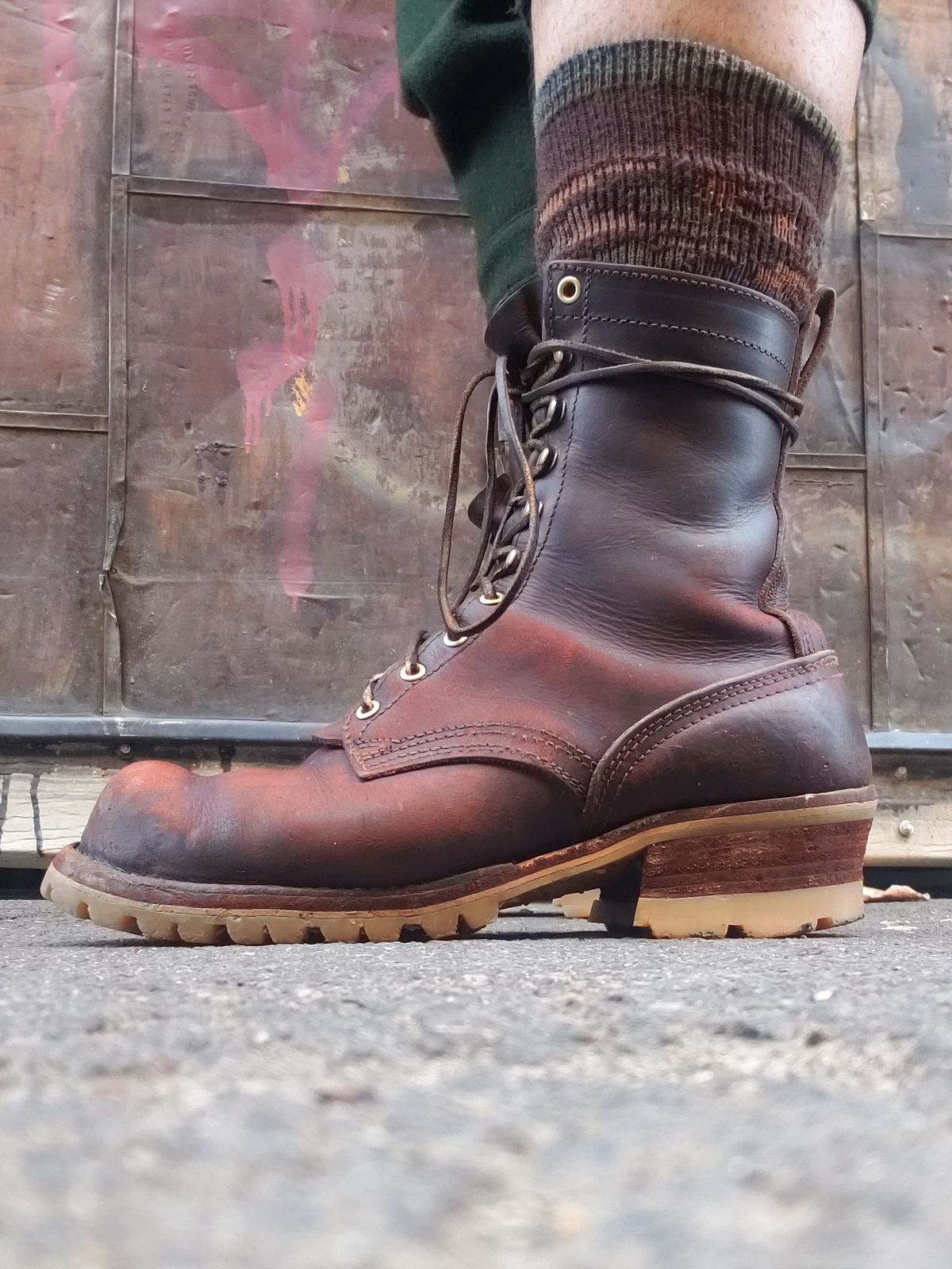 Photo by patinathunderdome on May 5, 2022 of the Nicks Urban Logger in Wickett & Craig Burgundy Oiled Latigo.