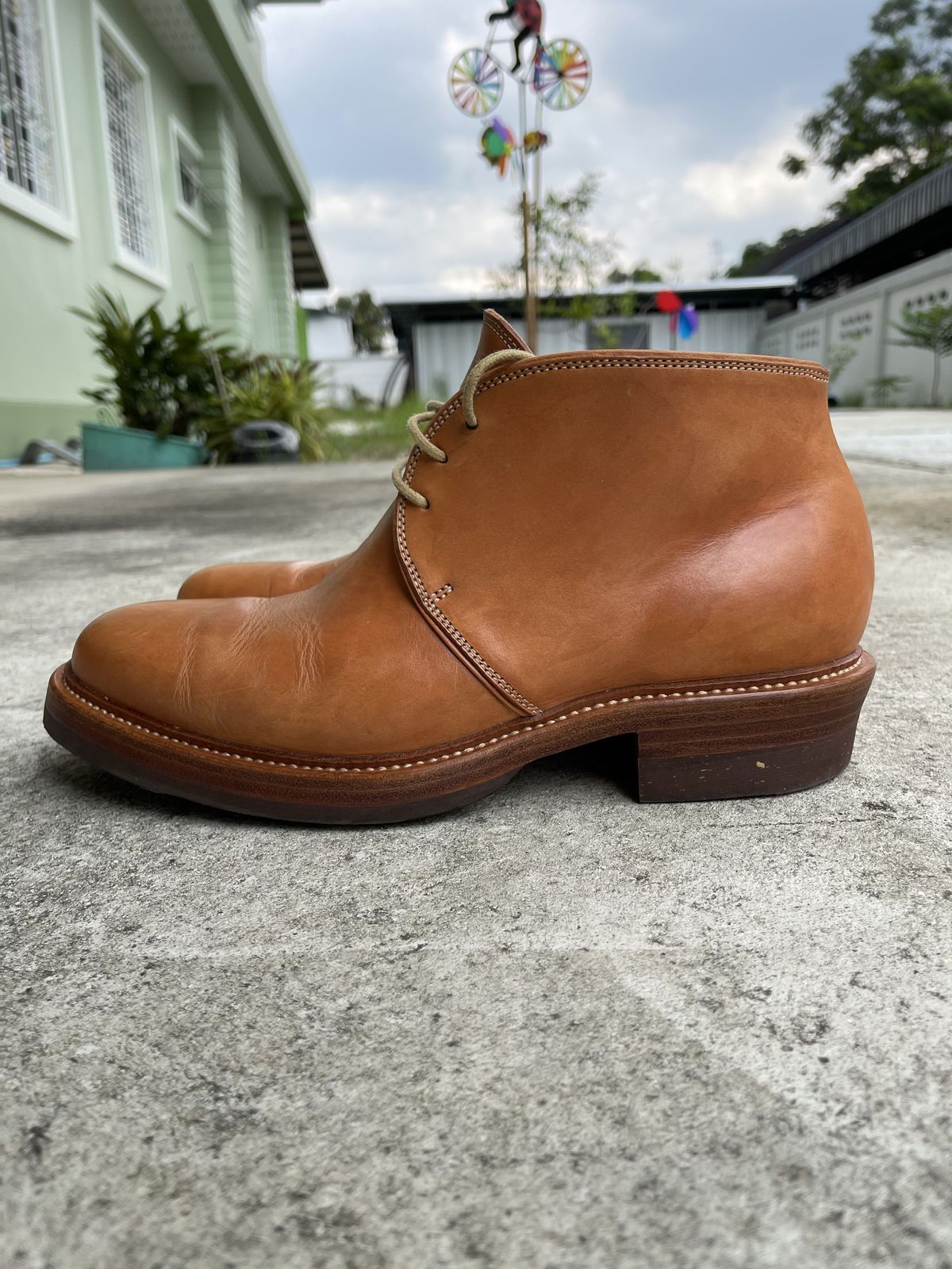 Photo by patinathunderdome on November 2, 2021 of the Flame Panda Chukkas in Tochigi Natural Cowhide.