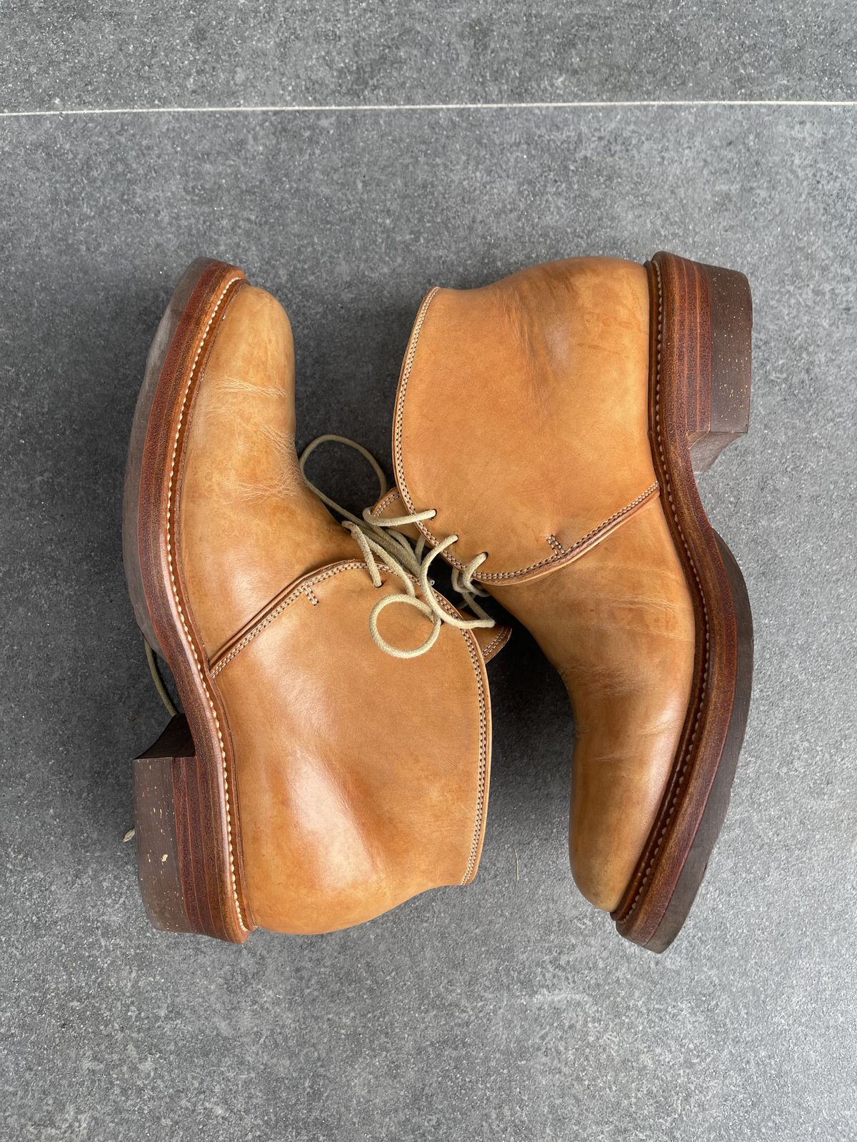Photo by patinathunderdome on January 4, 2022 of the Flame Panda Chukkas in Tochigi Natural Cowhide.