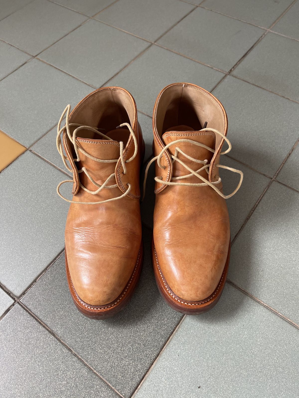 Photo by patinathunderdome on February 2, 2022 of the Flame Panda Chukkas in Tochigi Natural Cowhide.