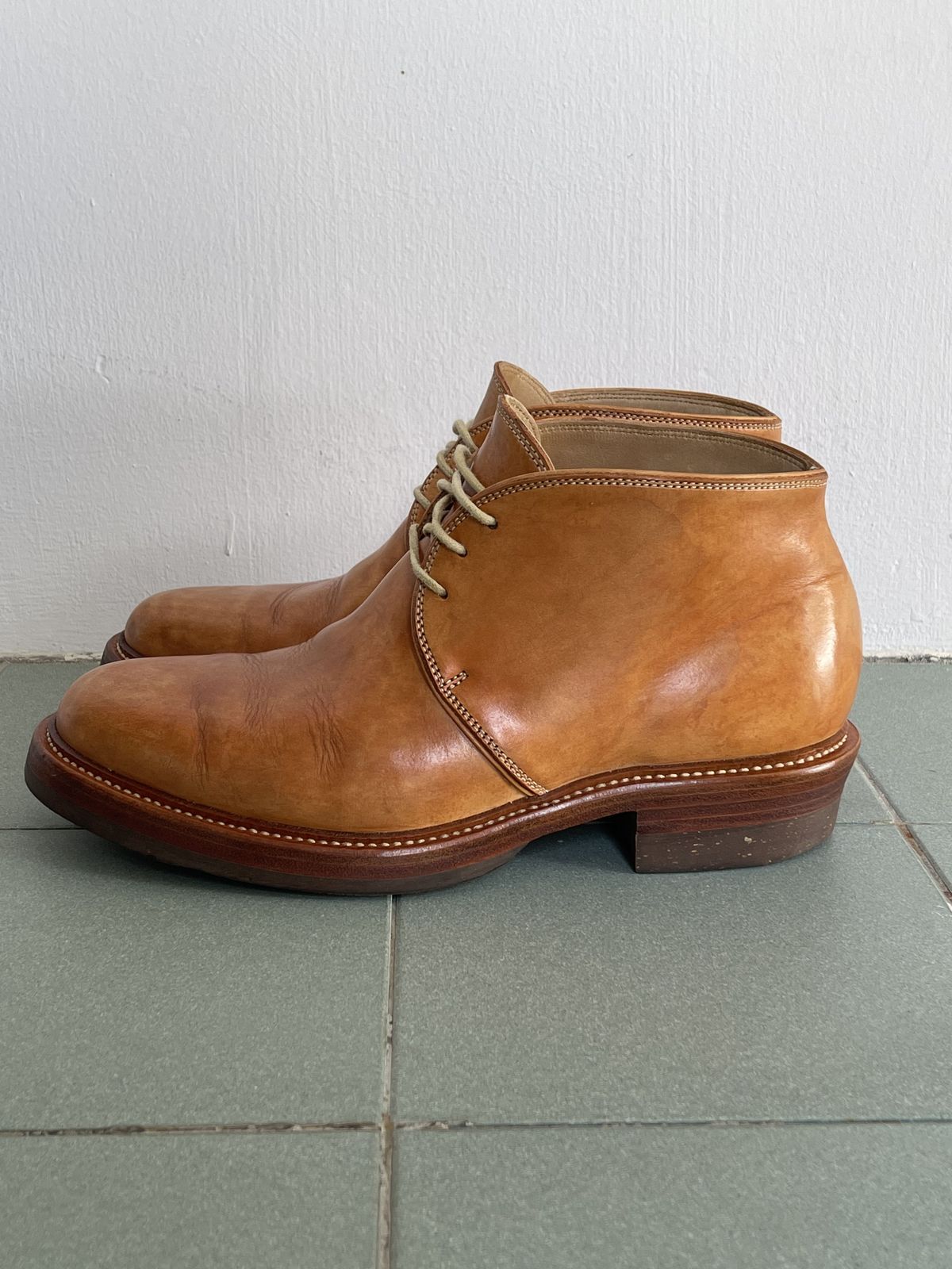 Photo by patinathunderdome on March 2, 2022 of the Flame Panda Chukkas in Tochigi Natural Cowhide.