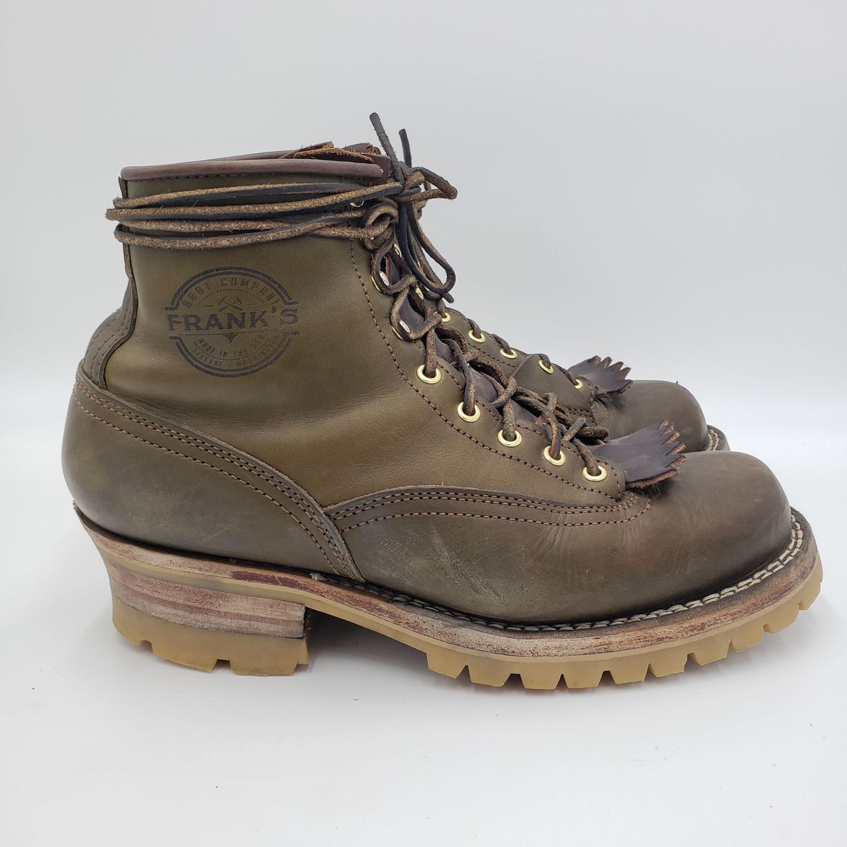 Photo by patinathunderdome on November 1, 2021 of the Frank's Boots Lace-To-Toe in Wickett & Craig Olive Traditional Harness.