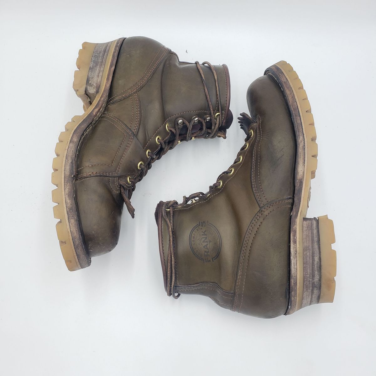 Photo by patinathunderdome on December 2, 2021 of the Frank's Boots Lace-To-Toe in Wickett & Craig Olive Traditional Harness.
