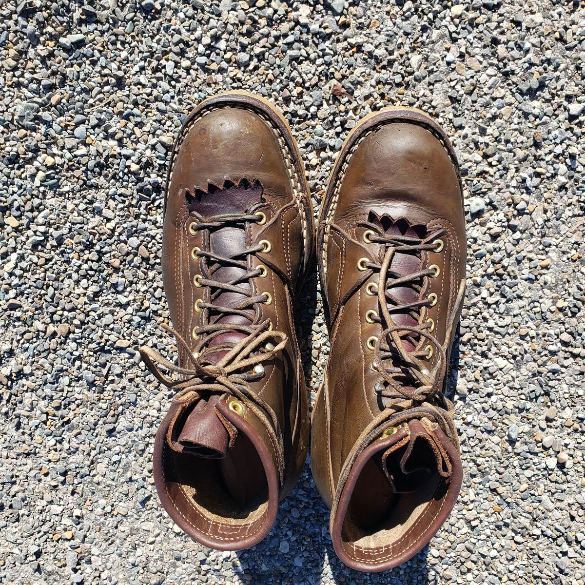 Photo by patinathunderdome on March 5, 2022 of the Frank's Boots Lace-To-Toe in Wickett & Craig Olive Traditional Harness.