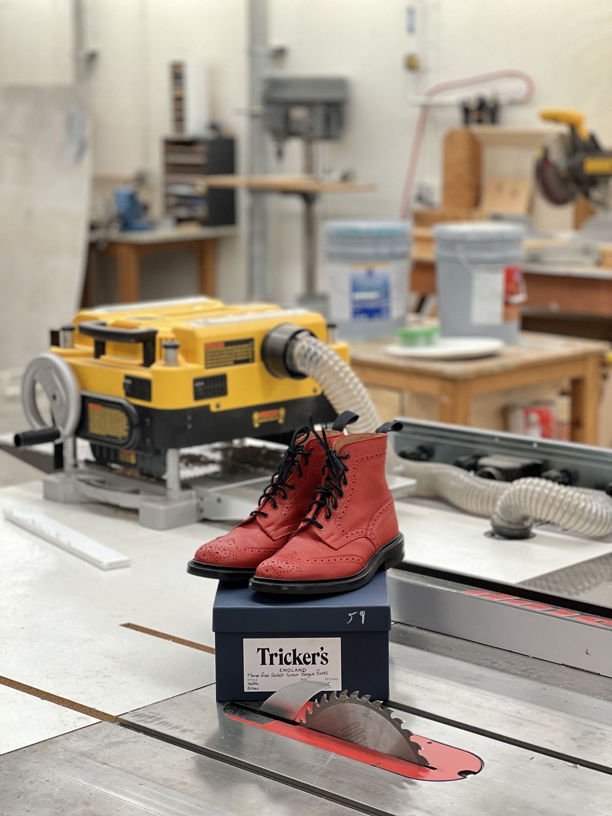 Photo by patinathunderdome on September 30, 2021 of the Tricker's Stow Country Boot in Red Scotch Grain.