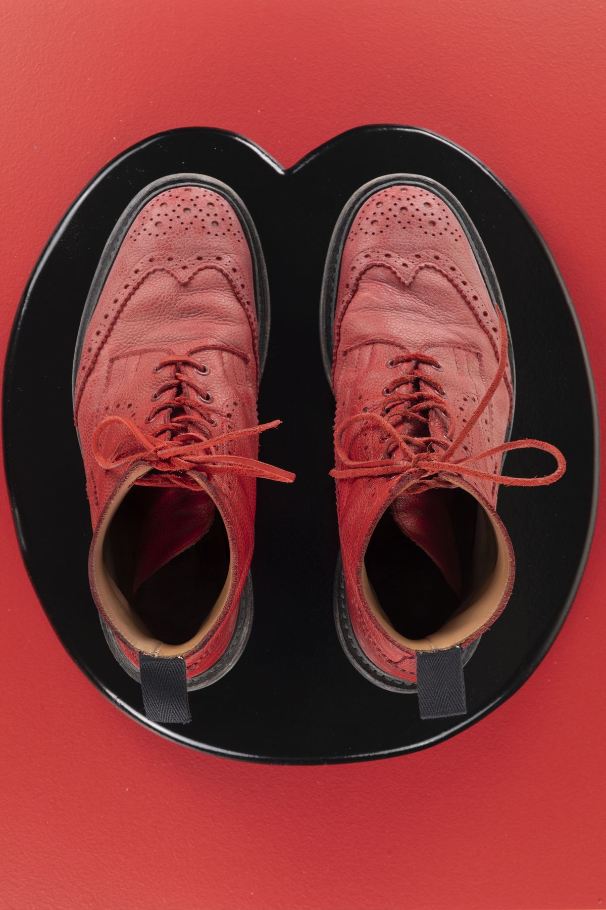 Photo by patinathunderdome on January 1, 2022 of the Tricker's Stow Country Boot in Red Scotch Grain.
