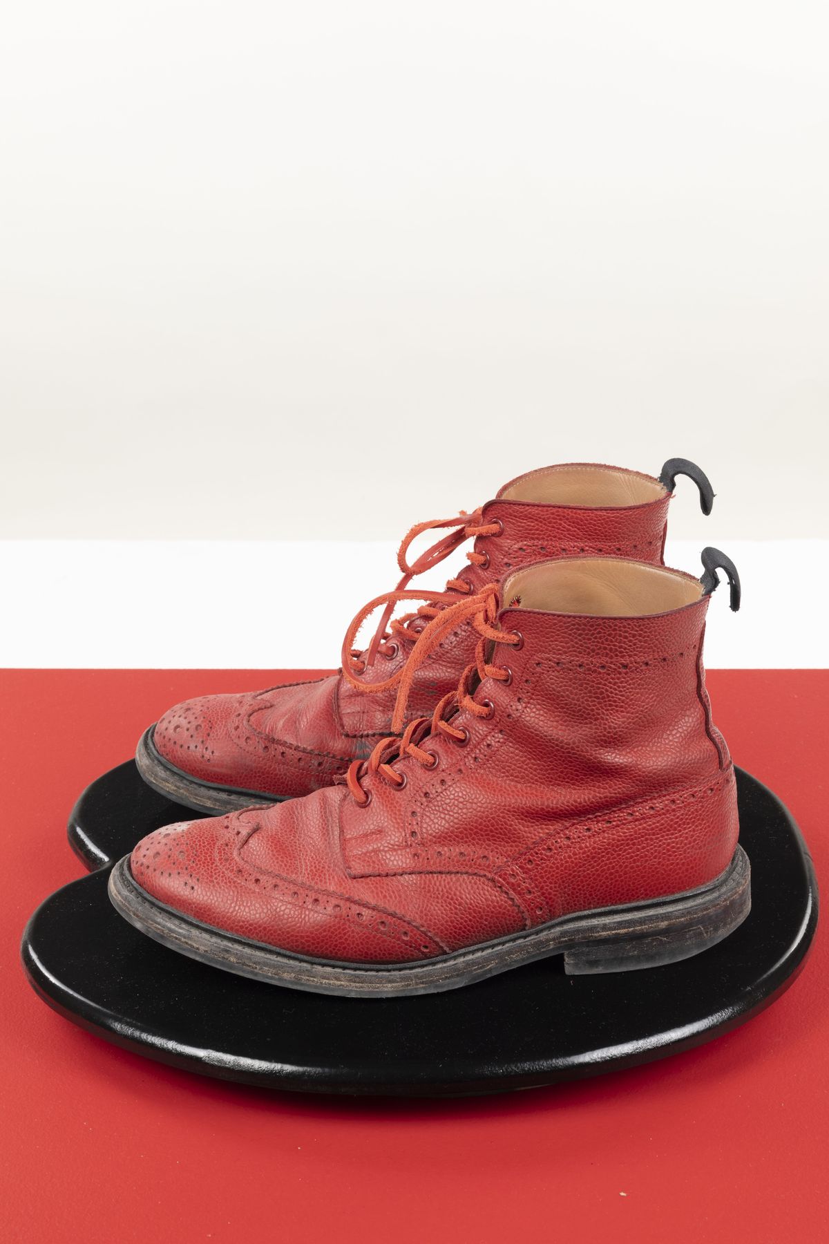 Photo by patinathunderdome on March 3, 2022 of the Tricker's Stow Country Boot in Red Scotch Grain.