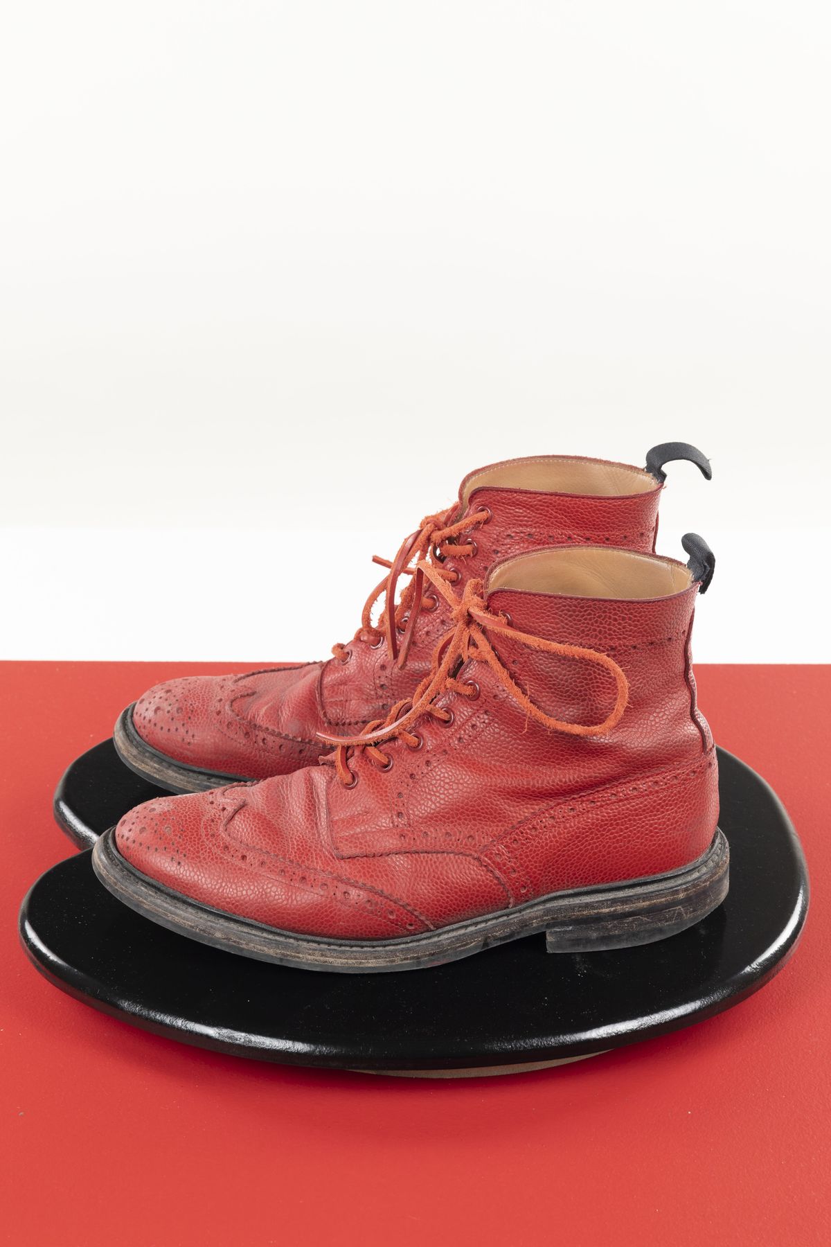 Photo by patinathunderdome on April 1, 2022 of the Tricker's Stow Country Boot in Red Scotch Grain.