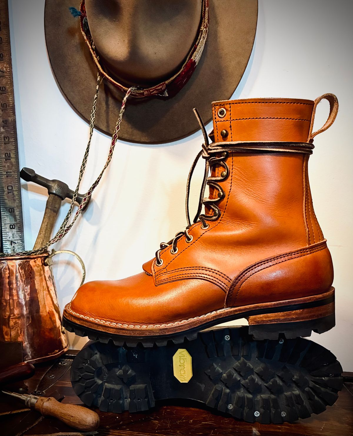 Photo by Stendhalic_Awl on October 1, 2025 of the Nicks Overlander in Wickett & Craig Tan English Bridle.