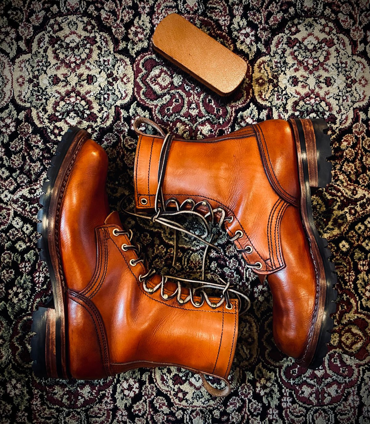 Photo by Stendhalic_Awl on November 5, 2025 of the Nicks Overlander in Wickett & Craig Tan English Bridle.