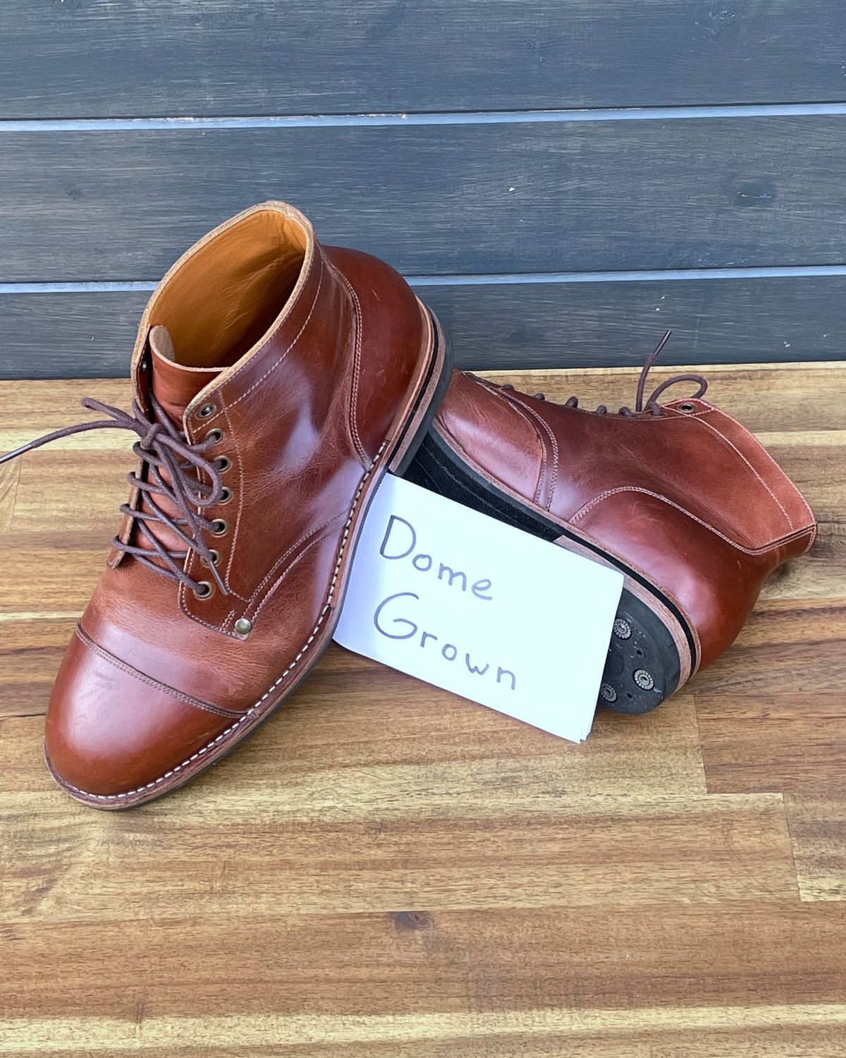 Photo by erlaiz on November 3, 2023 of the Midas Service Boot in Indonesian Medium Brown Pull Up.