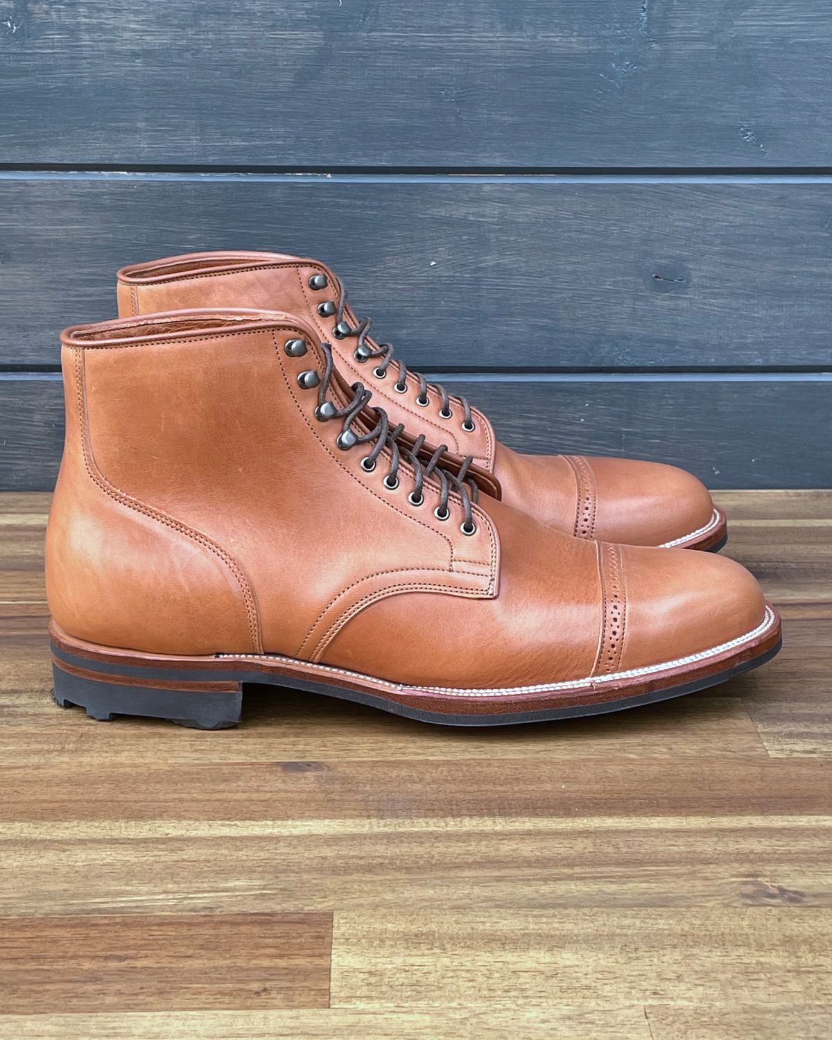 Photo by erlaiz on November 3, 2023 of the Viberg Service Boot in Maryam Bruciato TPR Horsebutt.