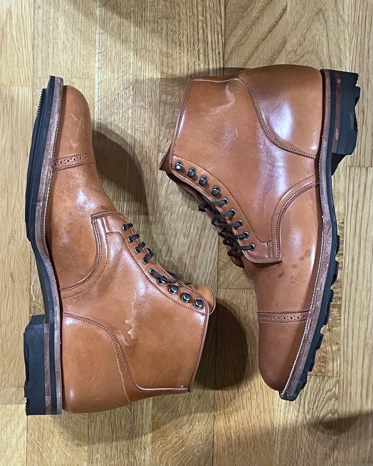Photo by erlaiz on December 5, 2023 of the Viberg Service Boot in Maryam Bruciato TPR Horsebutt.
