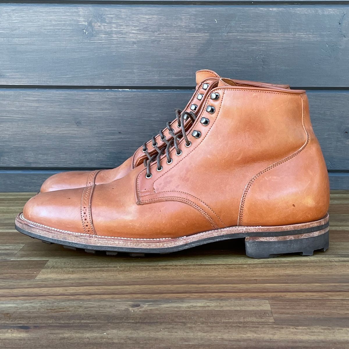 Photo by erlaiz on February 4, 2024 of the Viberg Service Boot in Maryam Bruciato TPR Horsebutt.