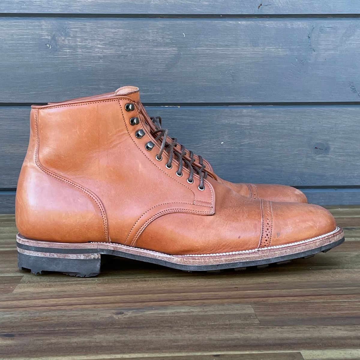 Photo by erlaiz on February 4, 2024 of the Viberg Service Boot in Maryam Bruciato TPR Horsebutt.
