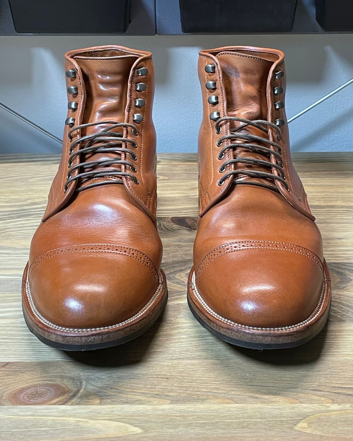 Photo by erlaiz on April 5, 2024 of the Viberg Service Boot in Maryam Bruciato TPR Horsebutt.