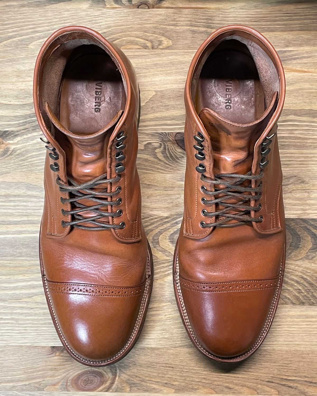 Photo by erlaiz on April 5, 2024 of the Viberg Service Boot in Maryam Bruciato TPR Horsebutt.