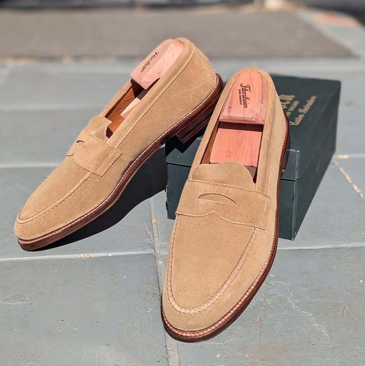 Photo by botasblancas on June 19, 2024 of the Alden Leisure Handsewn Penny Loafer in Tan Suede.