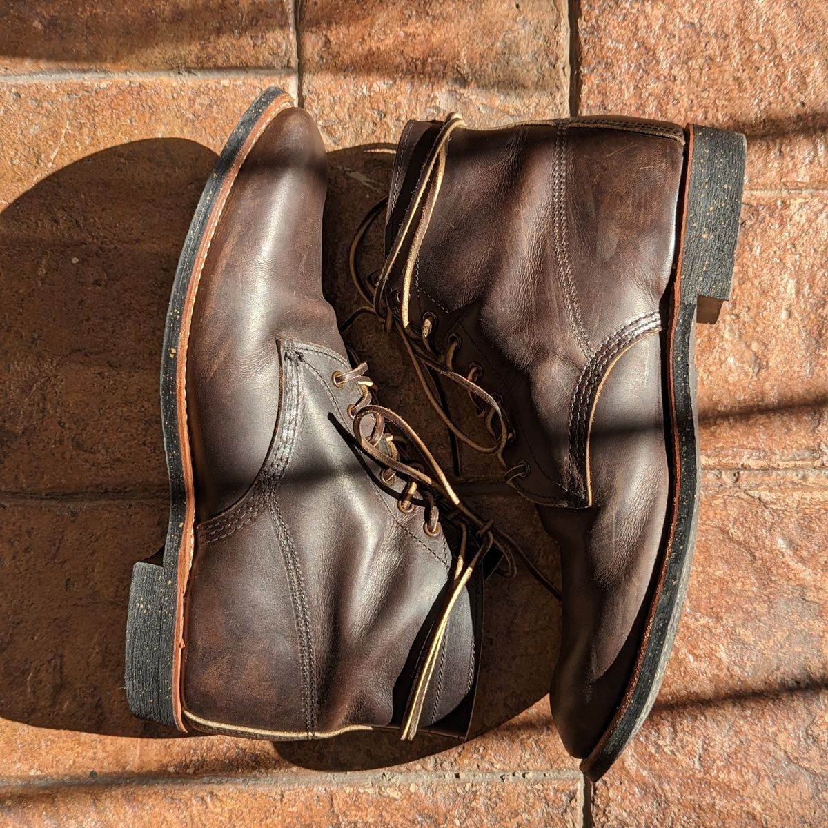 Photo by botasblancas on March 3, 2023 of the Red Wing Merchant in S.B. Foot Ebony Harness.