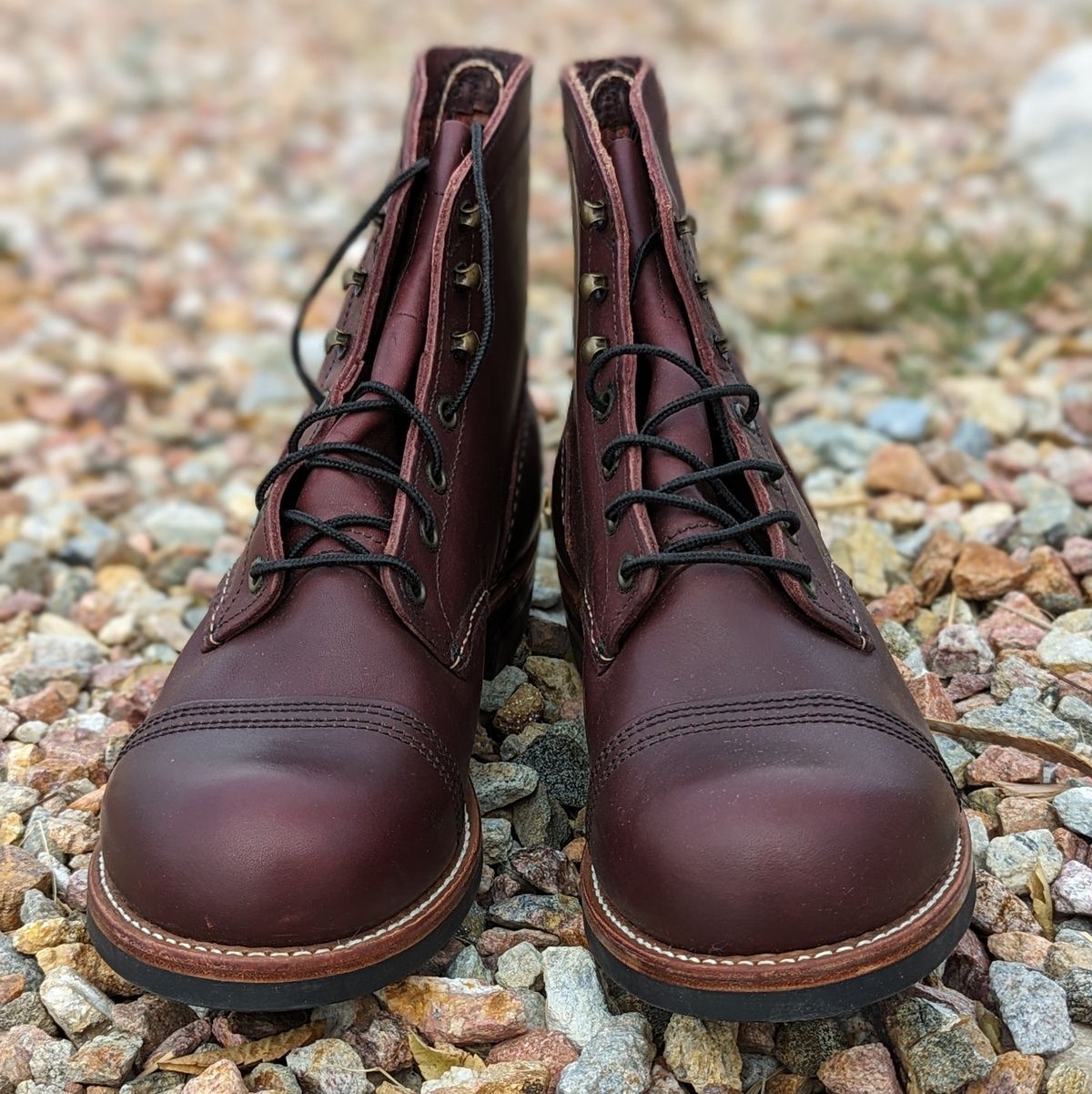 Photo by botasblancas on December 21, 2023 of the Red Wing Iron Ranger in S.B. Foot Oxblood Mesa.