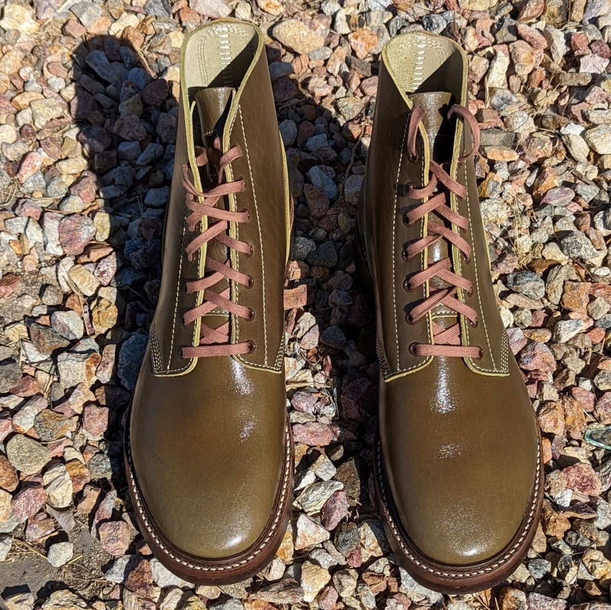 Photo by botasblancas on October 1, 2023 of the John Lofgren M-43 Service Shoes in Shinki Olive Oiled Horsebutt.