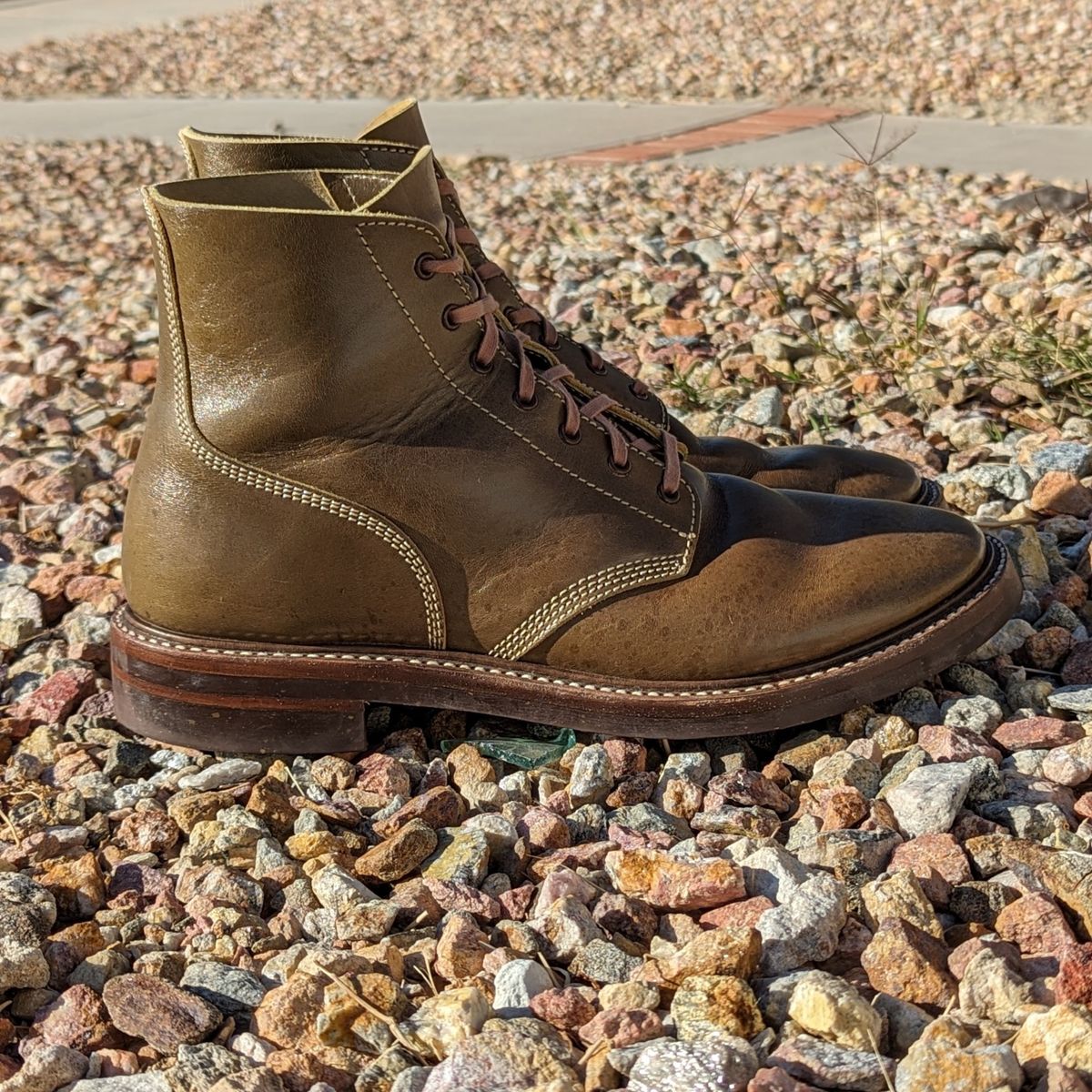 Photo by botasblancas on December 2, 2023 of the John Lofgren M-43 Service Shoes in Shinki Olive Oiled Horsebutt.