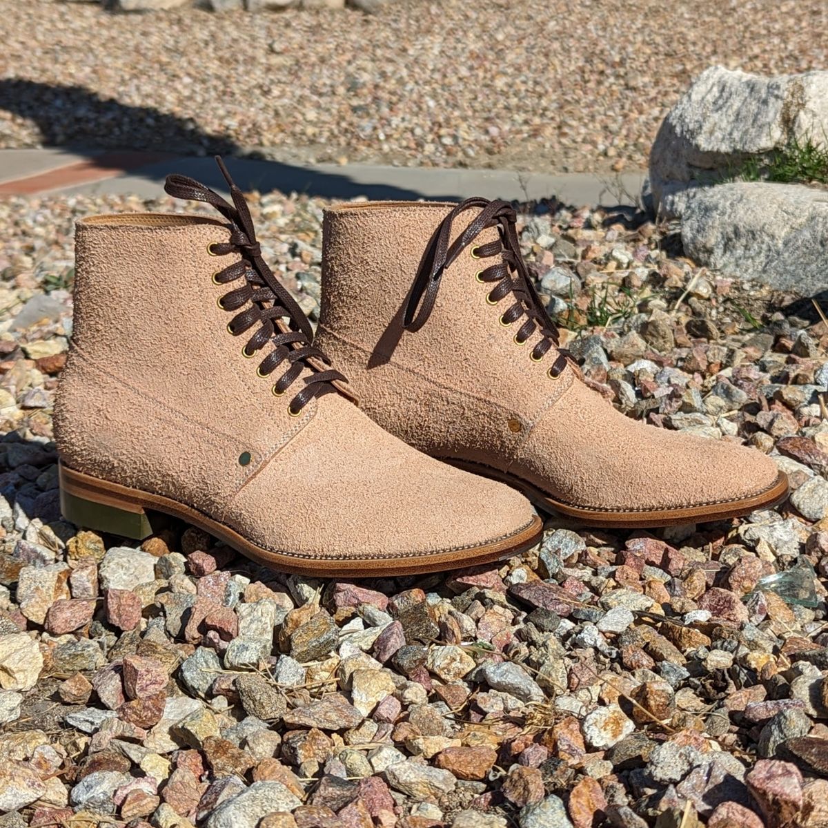 Photo by botasblancas on October 1, 2023 of the WM1978 French Army Boot in Tochigi Natural Roughout.