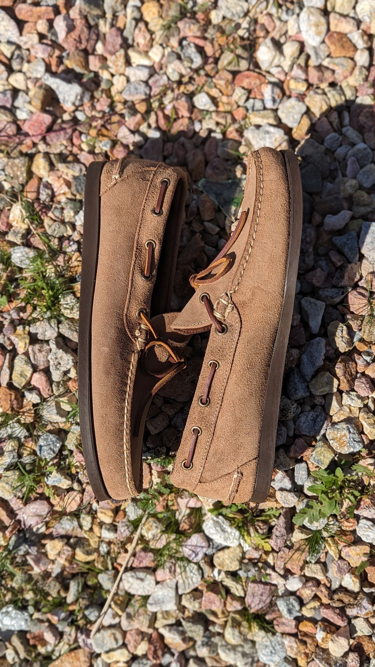 Photo by botasblancas on February 10, 2024 of the Oak Street Bootmakers Camp Moc in Horween Natural Chromexcel Roughout.